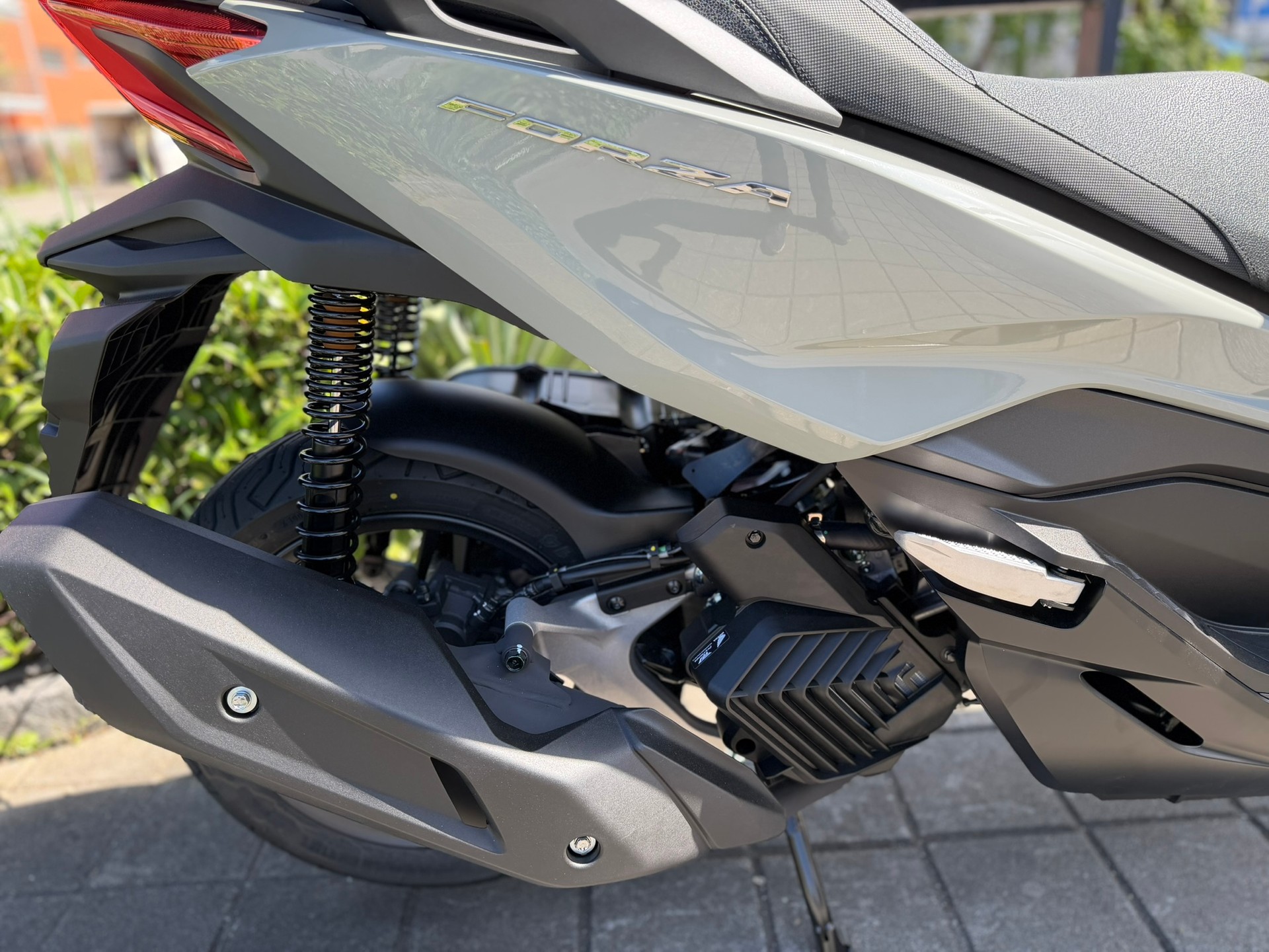 HONDA Nss 125 Forza Smart TopBox-image-5