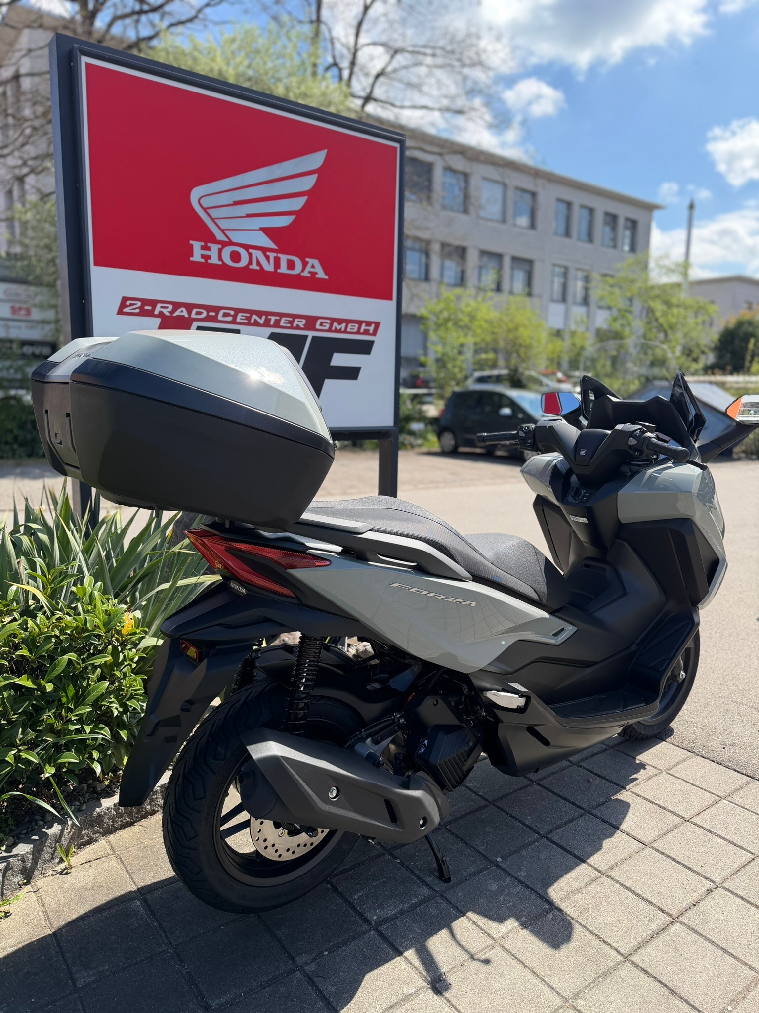 HONDA Nss 125 Forza Smart TopBox-image-3