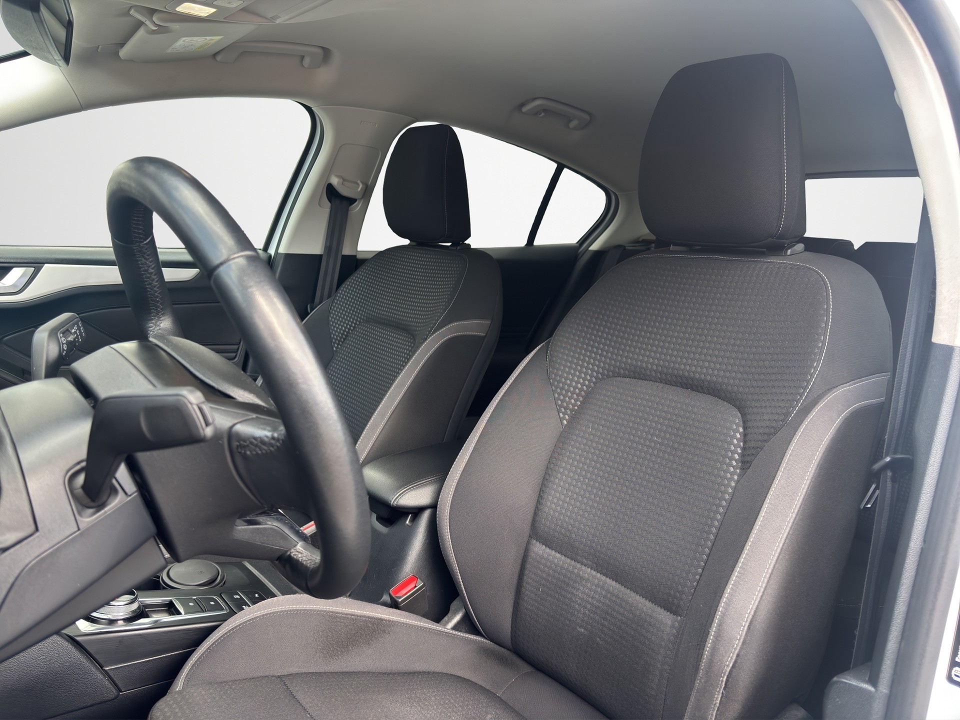 FORD Focus 1.0i EcoB 125 Cool&Connect-image-5
