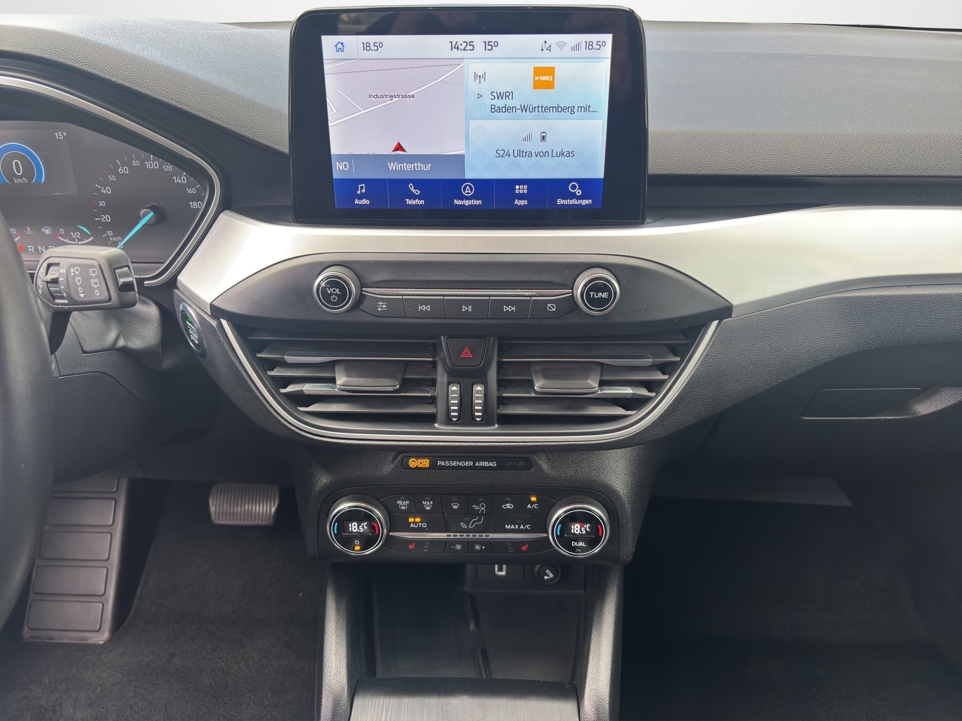 FORD Focus 1.0i EcoB 125 Cool&Connect-image-9