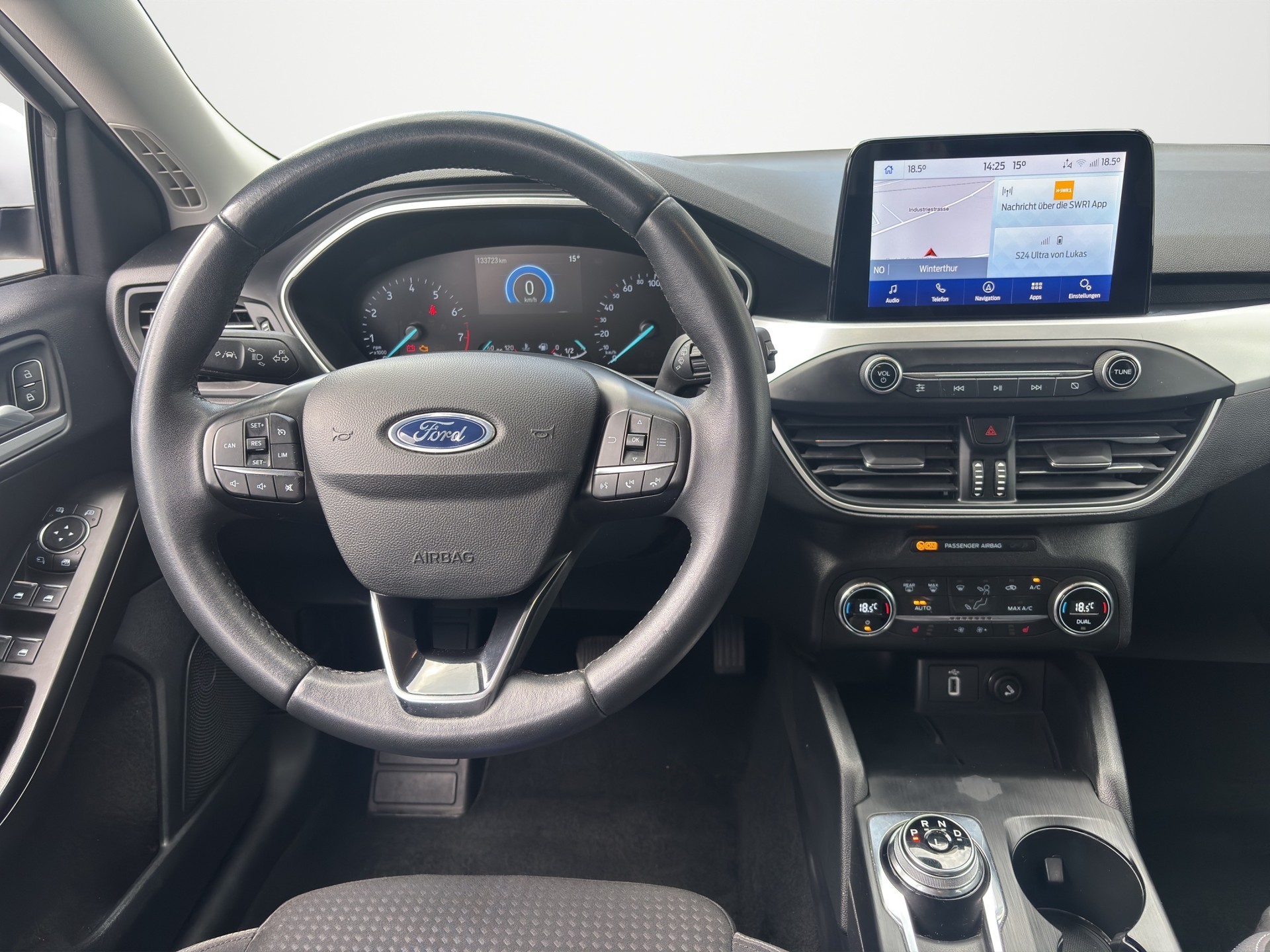 FORD Focus 1.0i EcoB 125 Cool&Connect-image-8