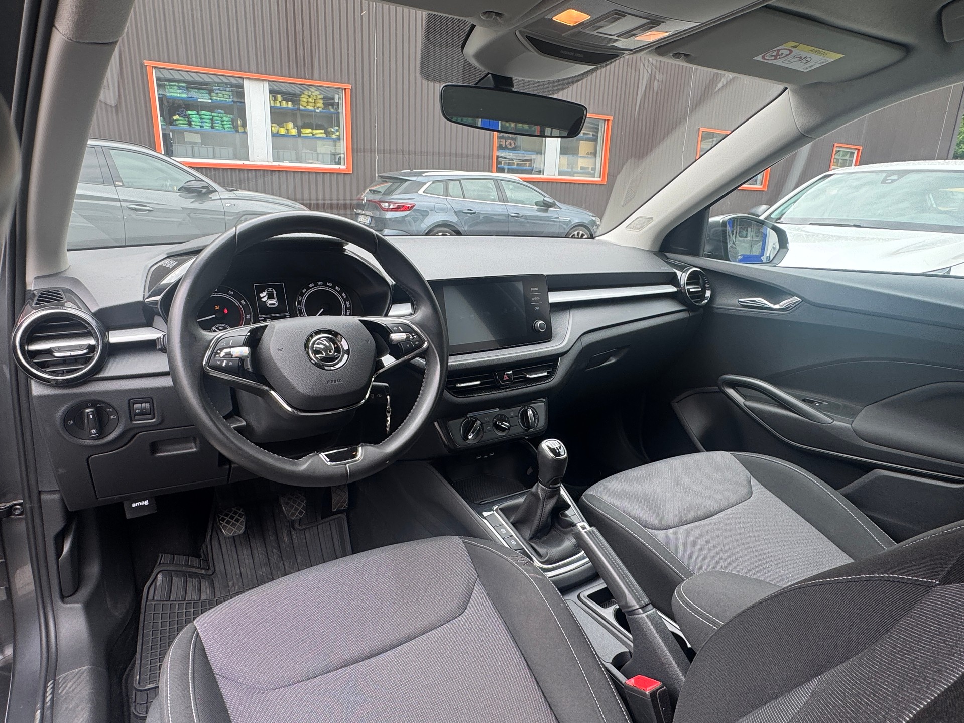 SKODA Fabia 1.0 TSI Ambition-image-6