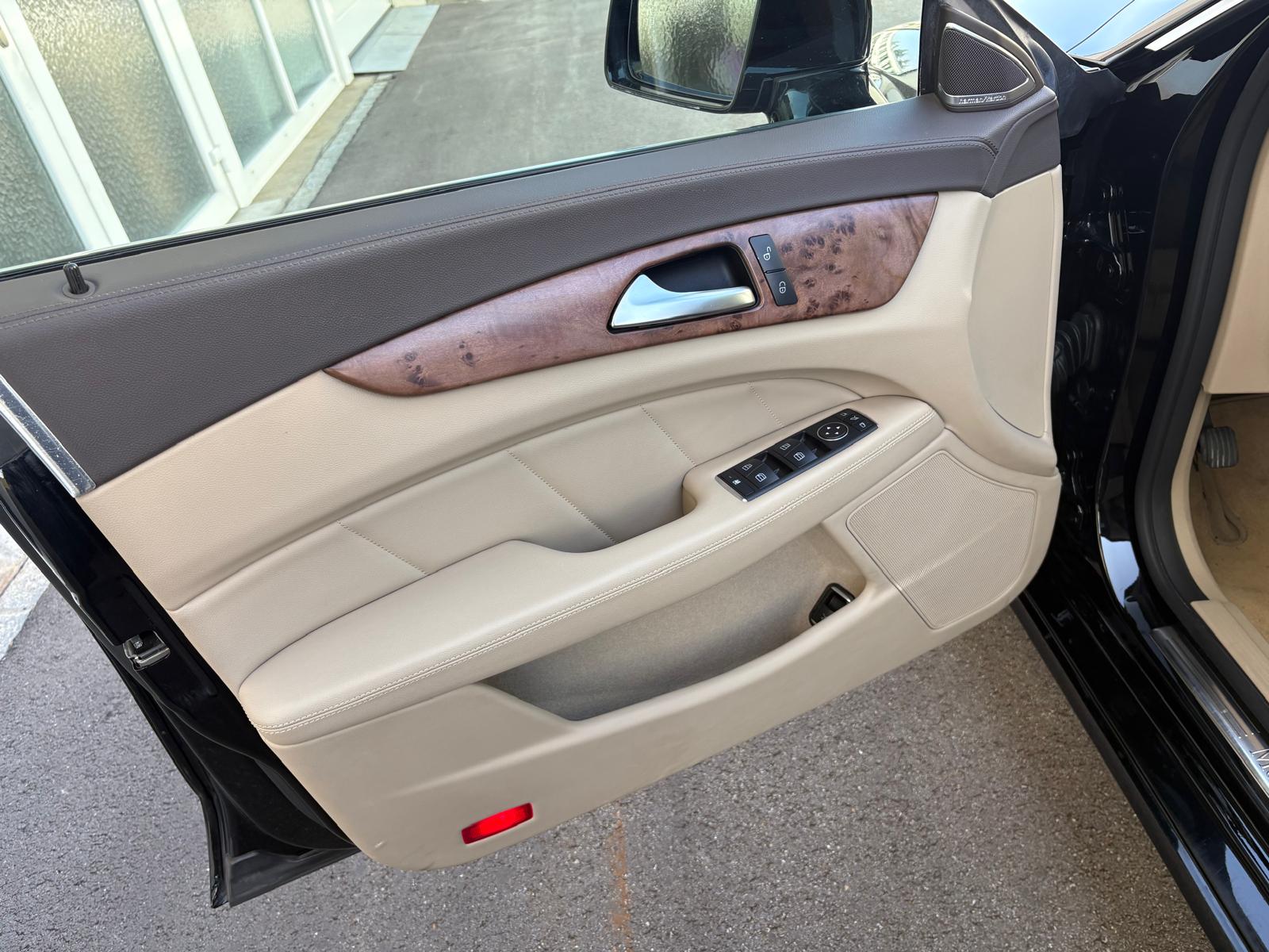 MERCEDES-BENZ CLS SB 350 CDI Executive 4Matic 7G-Tronic-image-4