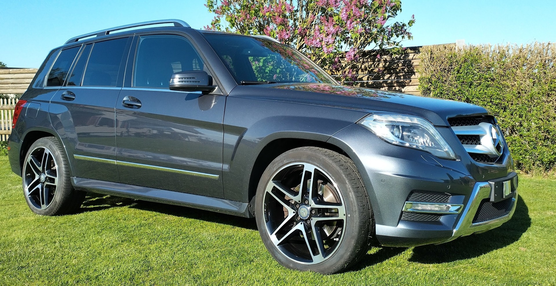 MERCEDES-BENZ AMG Line-image-2