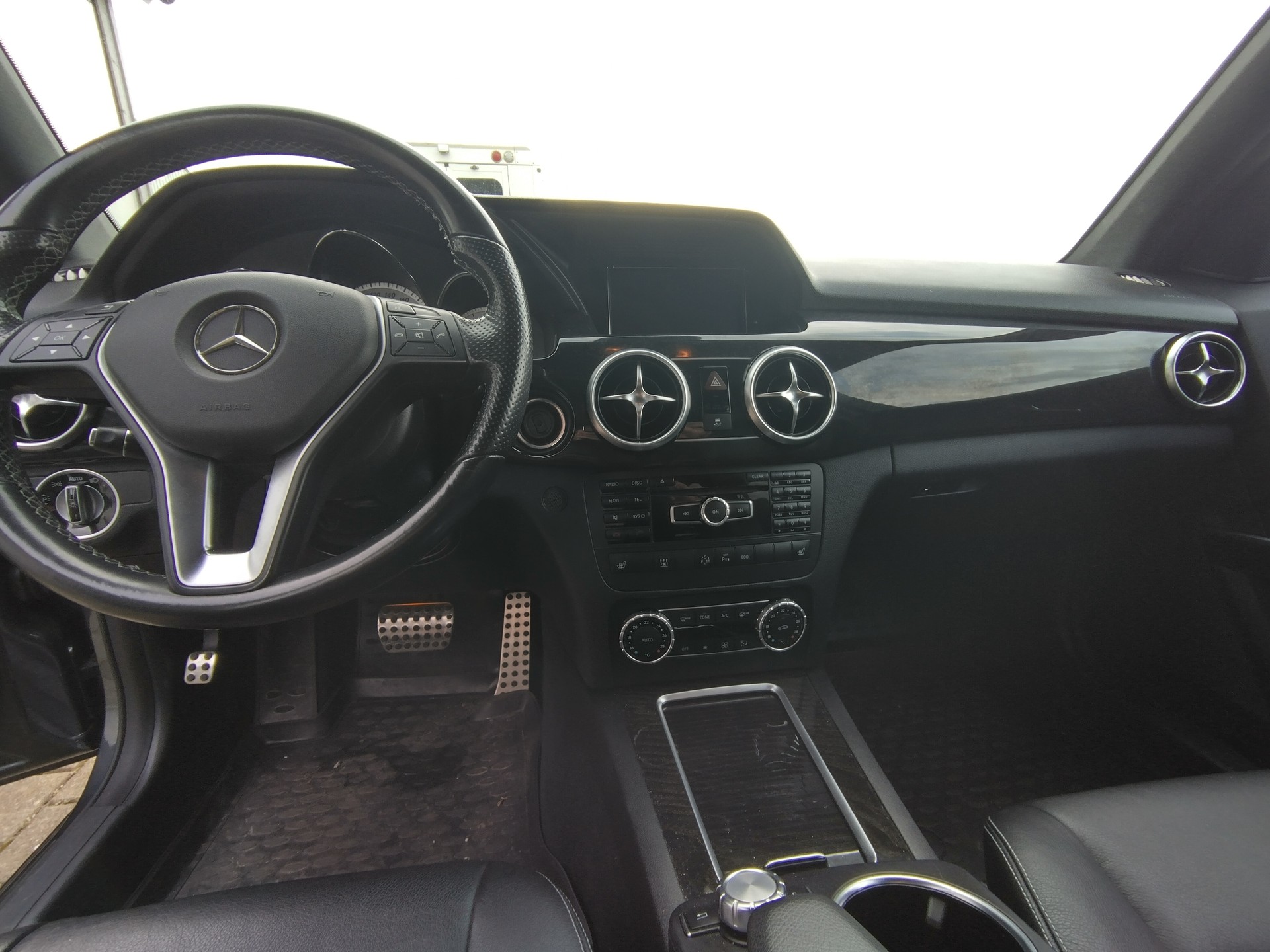 MERCEDES-BENZ AMG Line-image-4
