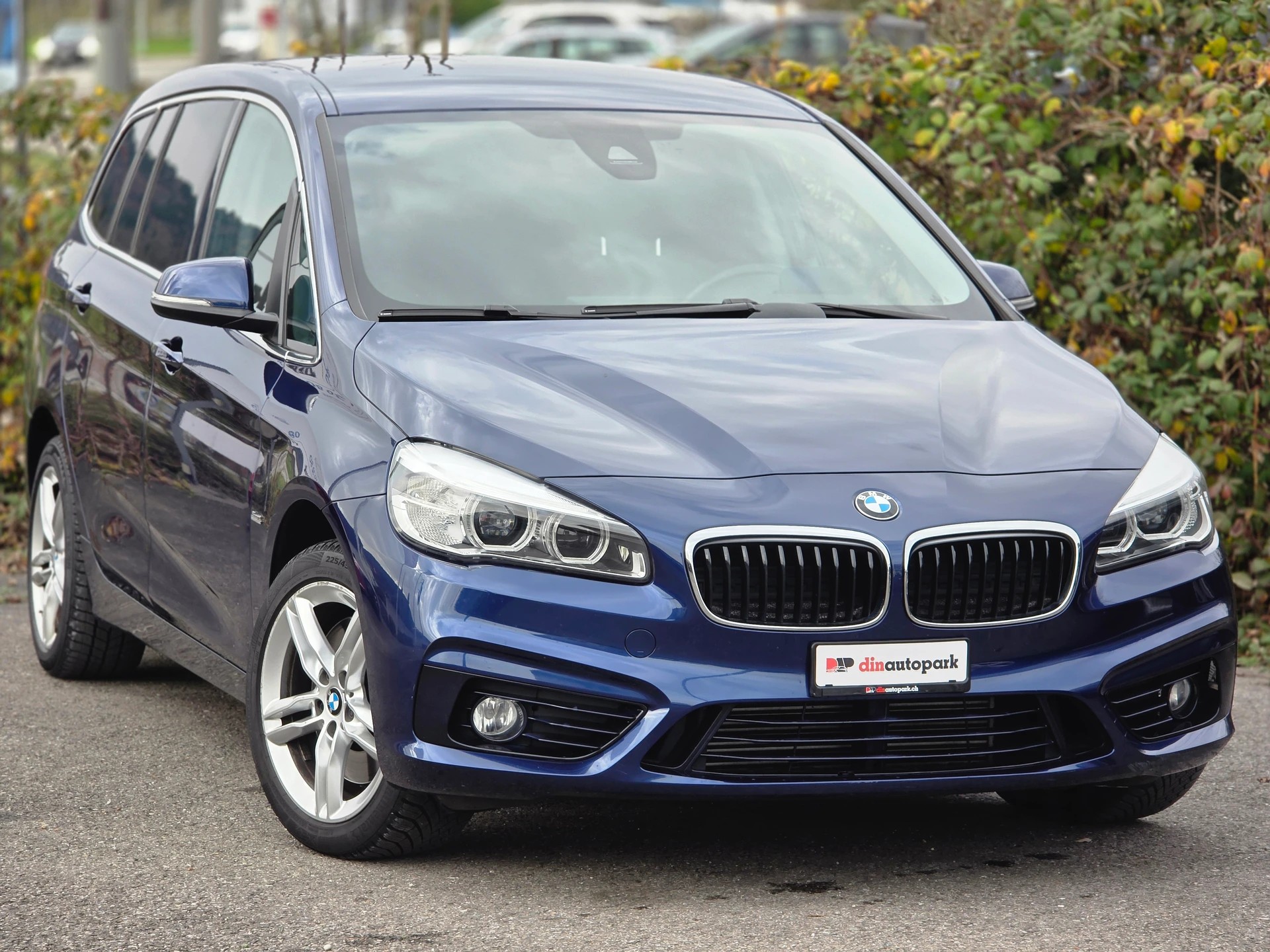 BMW 220i Gran Tourer Sport Line Steptronic *Frisch ab MFK* 7-Sitzer *-showroom-element-2