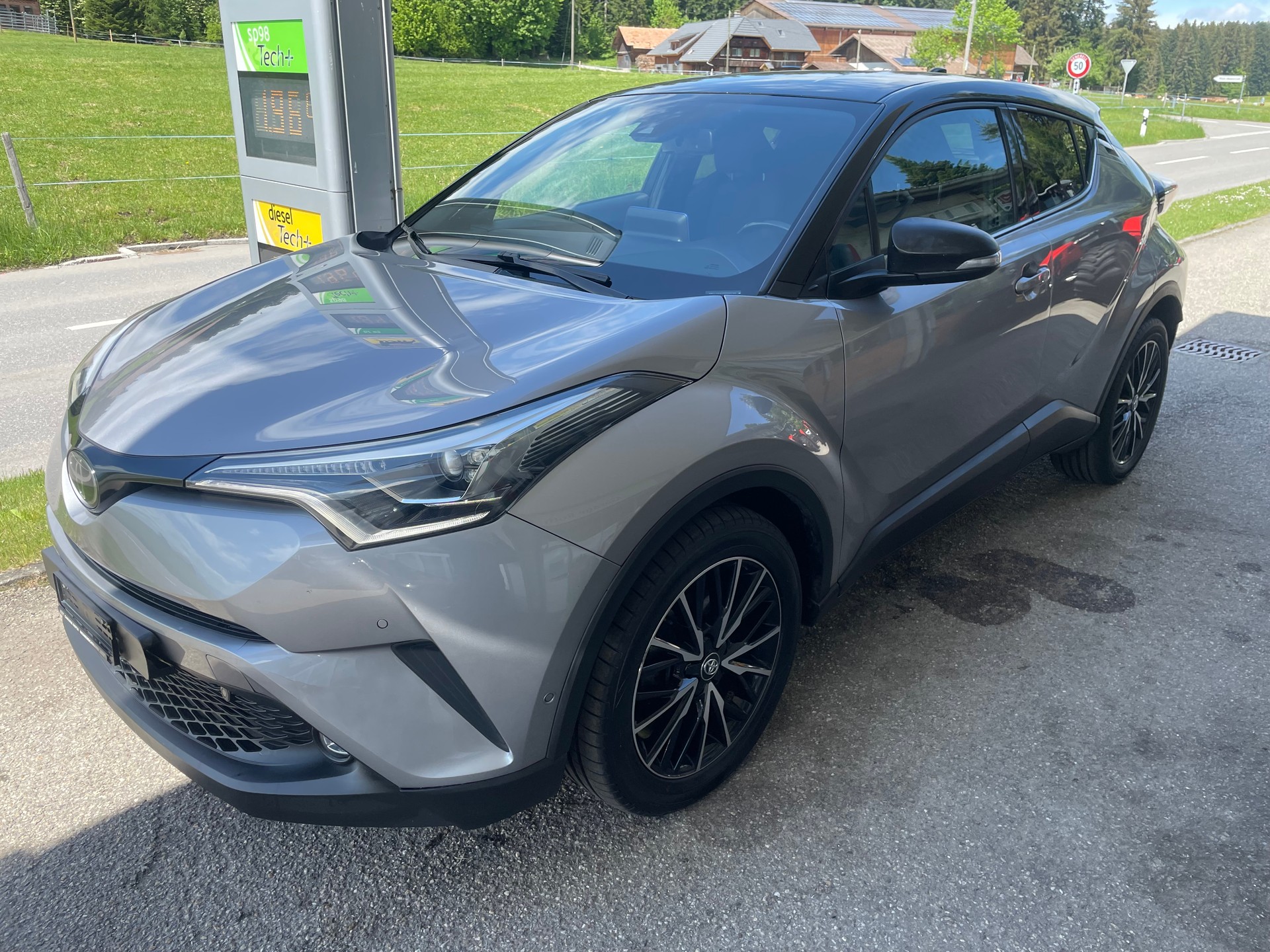 TOYOTA C-HR 1.2 Turbo Style 4WD Multidrive S-image-1