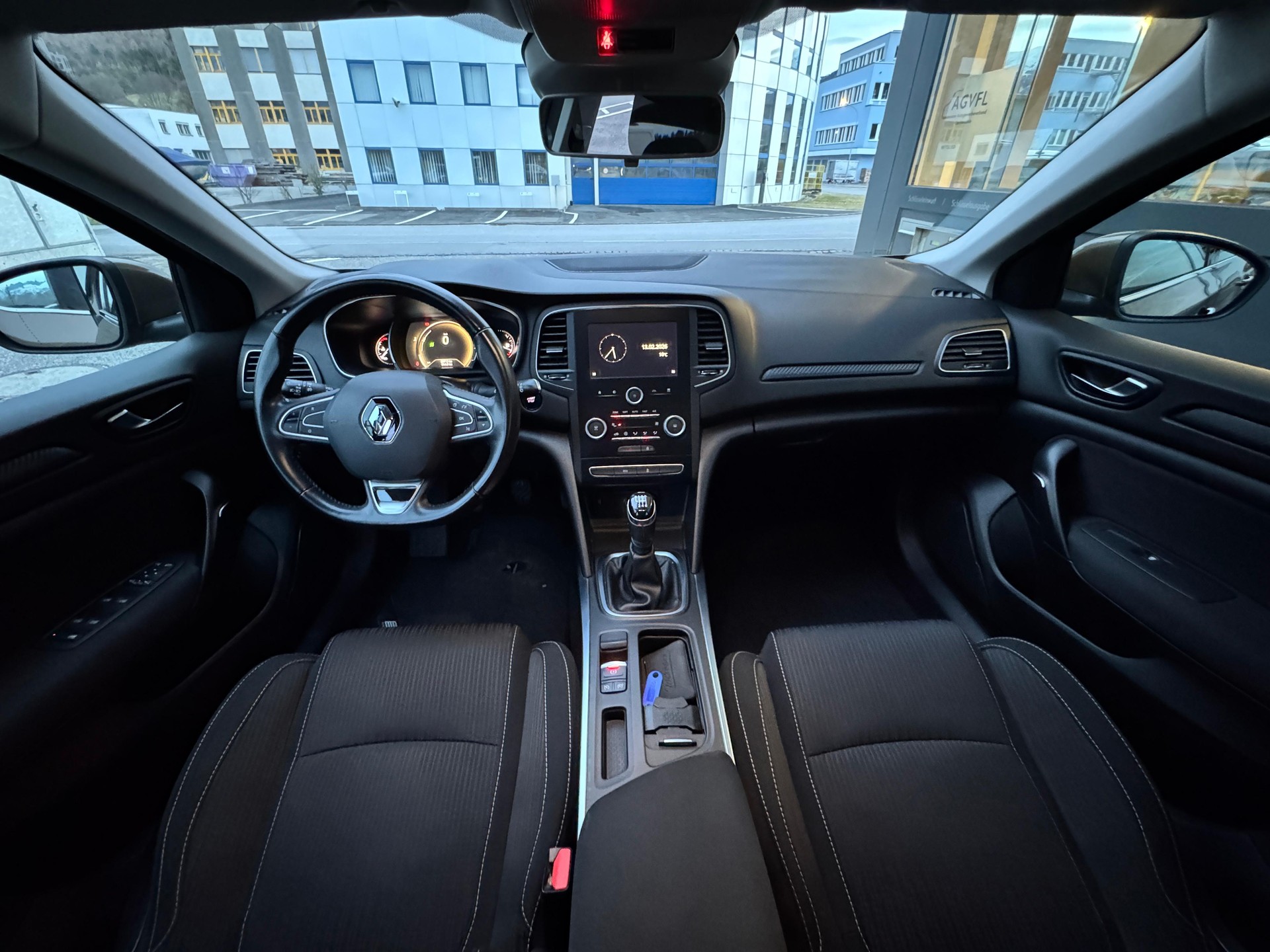RENAULT Mégane Kombi Grandtour 1.2TCe Zen-image-5