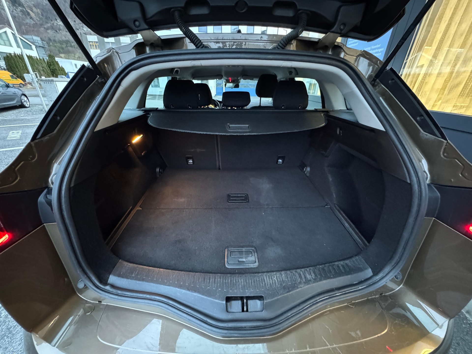 RENAULT Mégane Kombi Grandtour 1.2TCe Zen-image-4