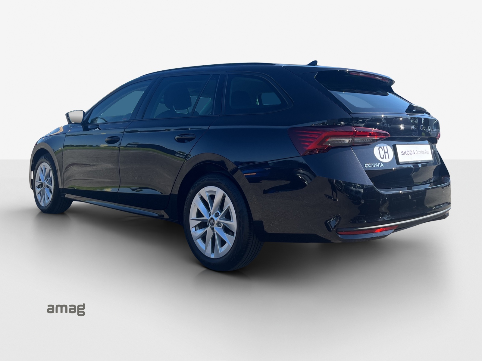 SKODA Octavia Combi 1.5 TSI mHEV DSG Dynamic-image-2