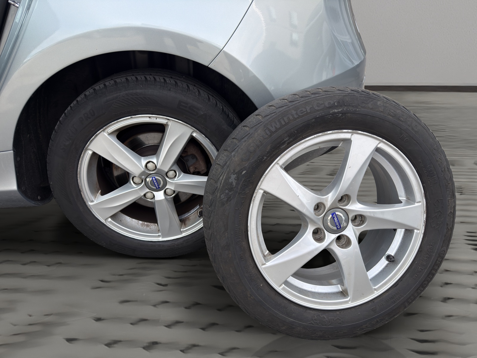 VOLVO V40 D3 Momentum Geartronic-image-16