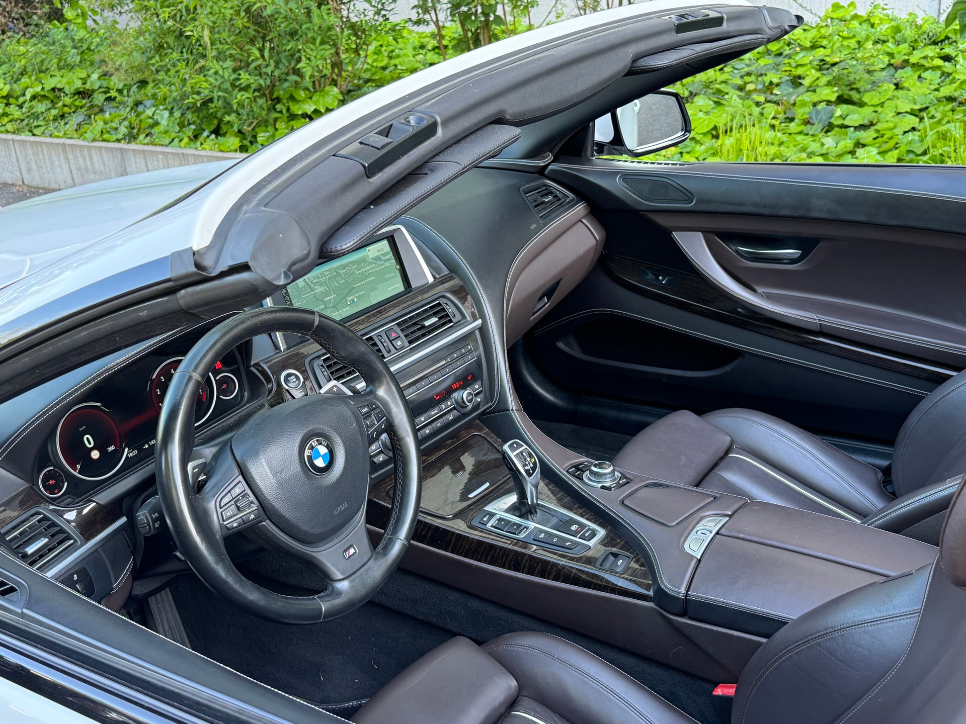 BMW 640i Cabrio xDrive M Sport PERFORMANCE-image-9