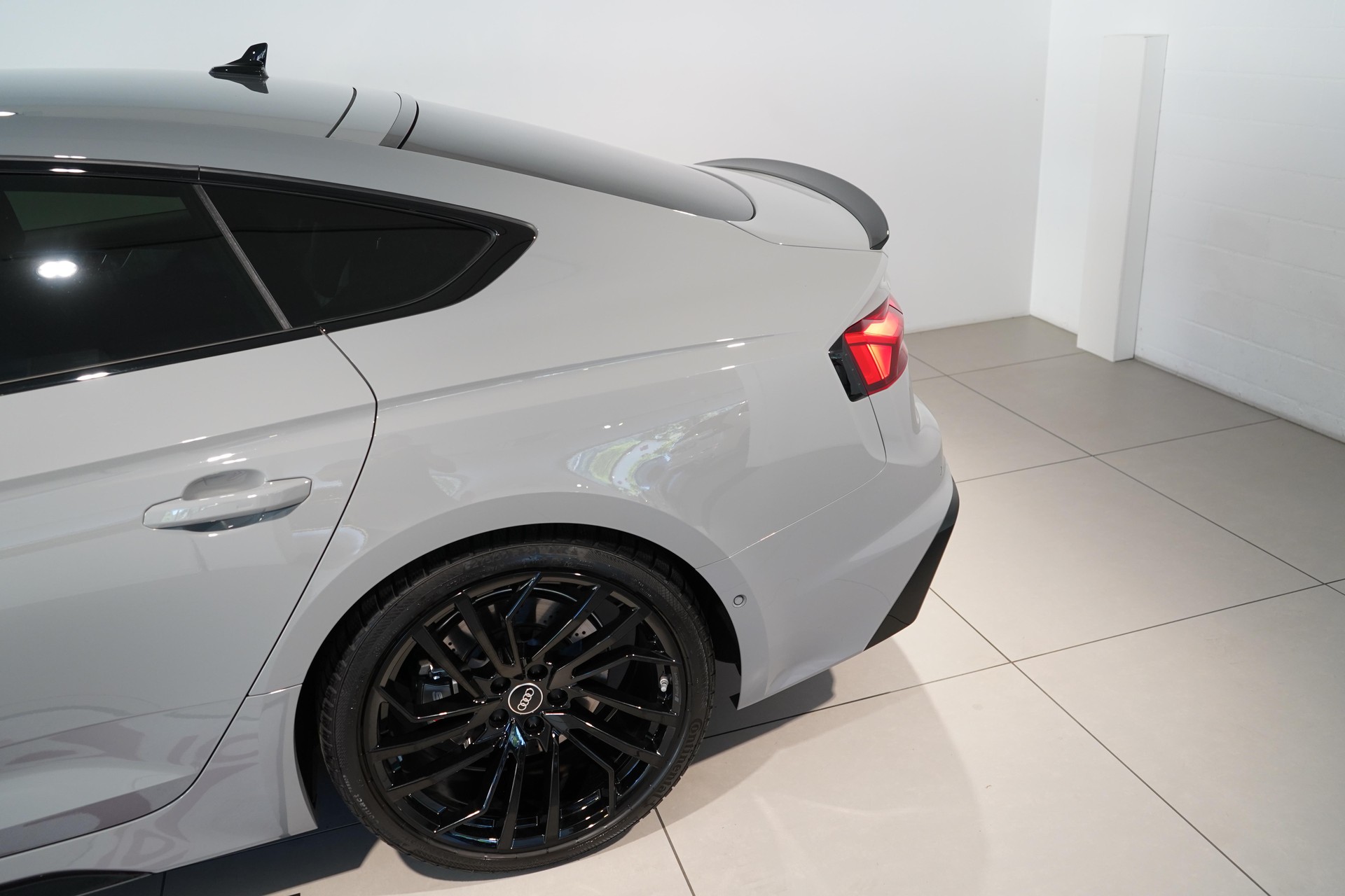 AUDI RS5 Sportback 2.9 V6 TFSI quattro T-Tronic-image-23