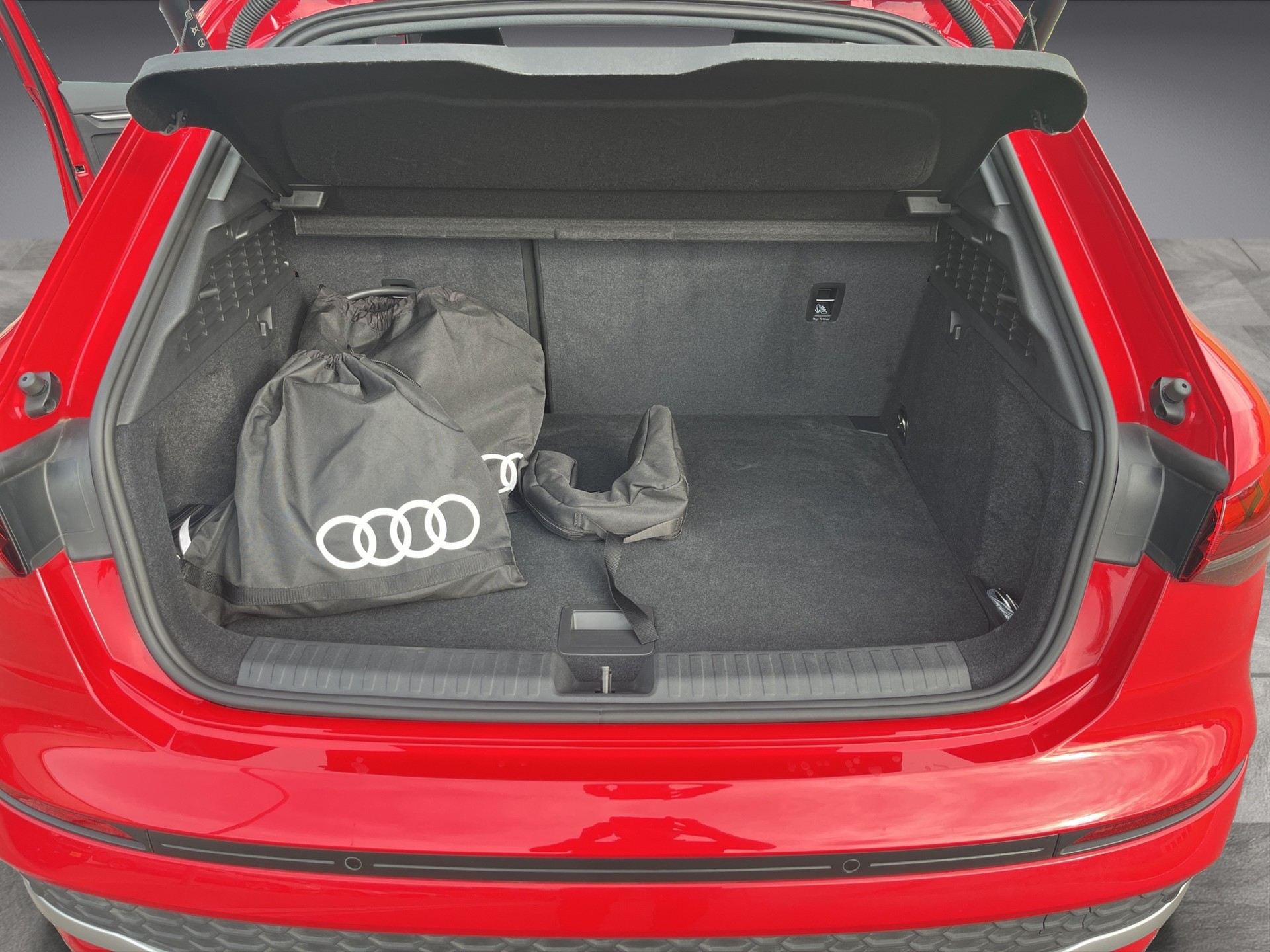 AUDI A3 Sportback 40 TFSI e advanced S-tronic*Komfort-Standklimatisierung, Head-up, AHK, (5-Jahre Garantie)-image-13