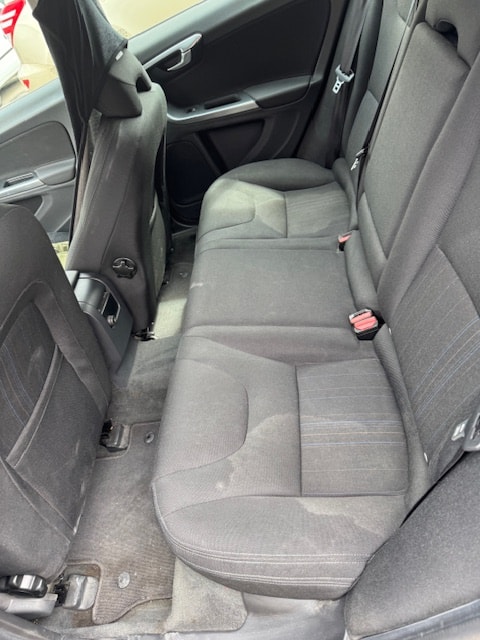 VOLVO V60 D3 Geartronic-image-2