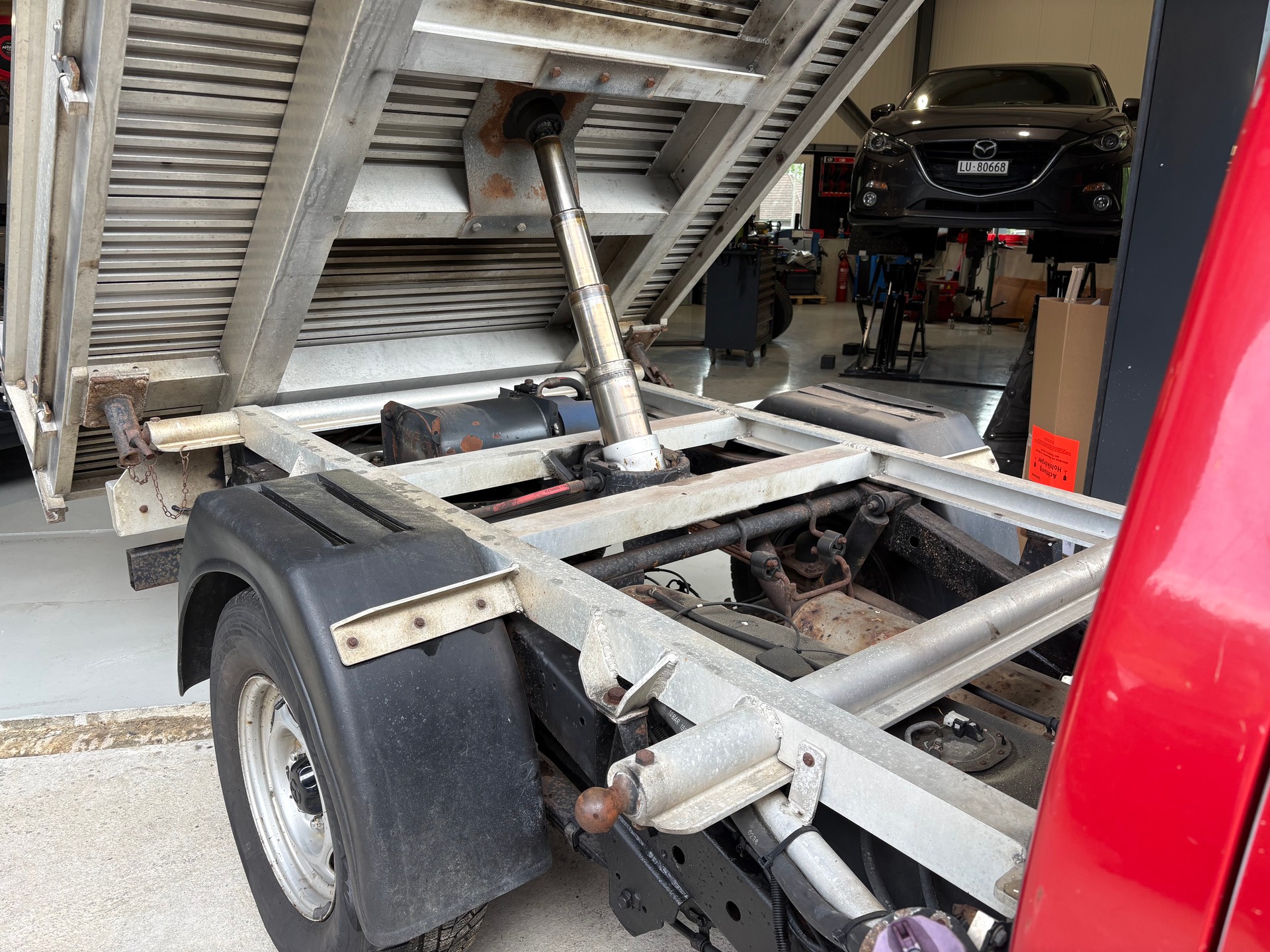 MAZDA BT-50 2.5 CD Storm 4x4-image-4