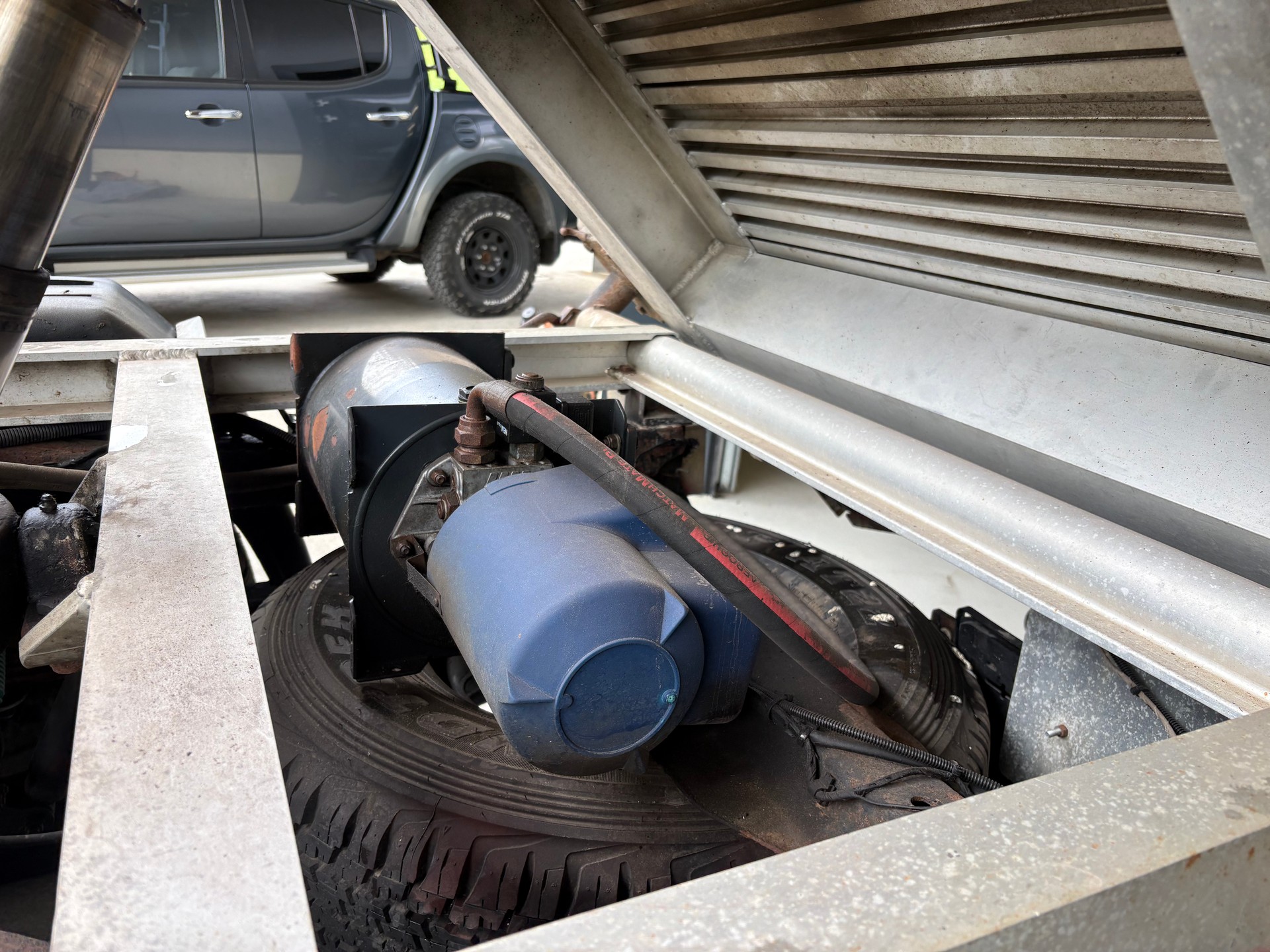 MAZDA BT-50 2.5 CD Storm 4x4-image-9