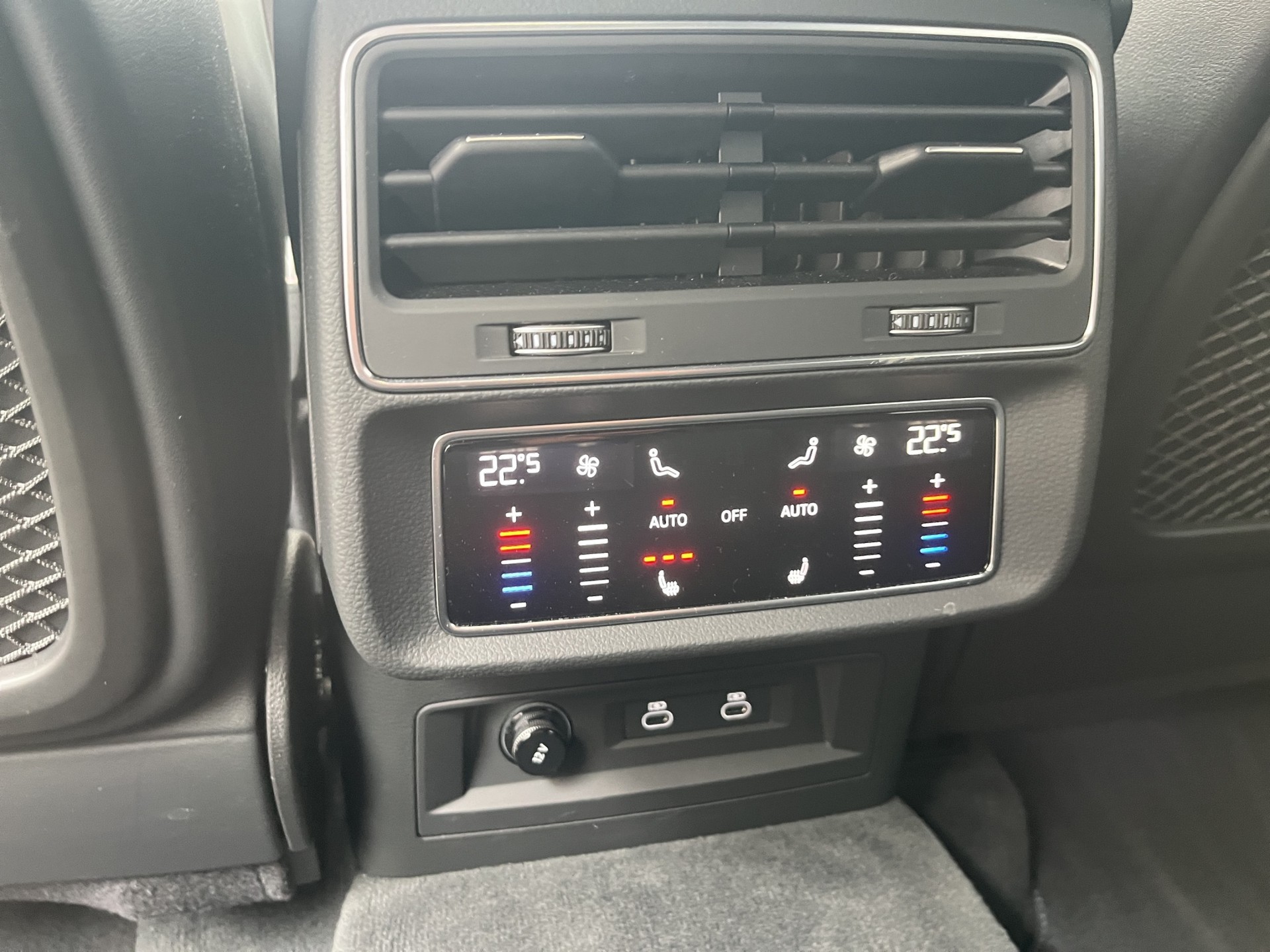 AUDI SQ8 SUV TFSI quattro tiptronic*Sportsitze PLUS, Absolute Vollausstattung, (5-Jahre Garantie)-image-11