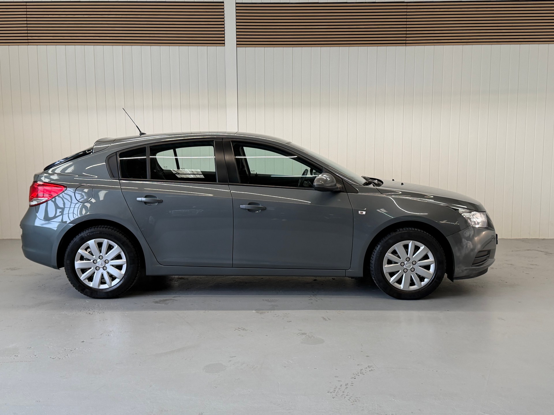 CHEVROLET Cruze 1.6 LT Automatic-image-5