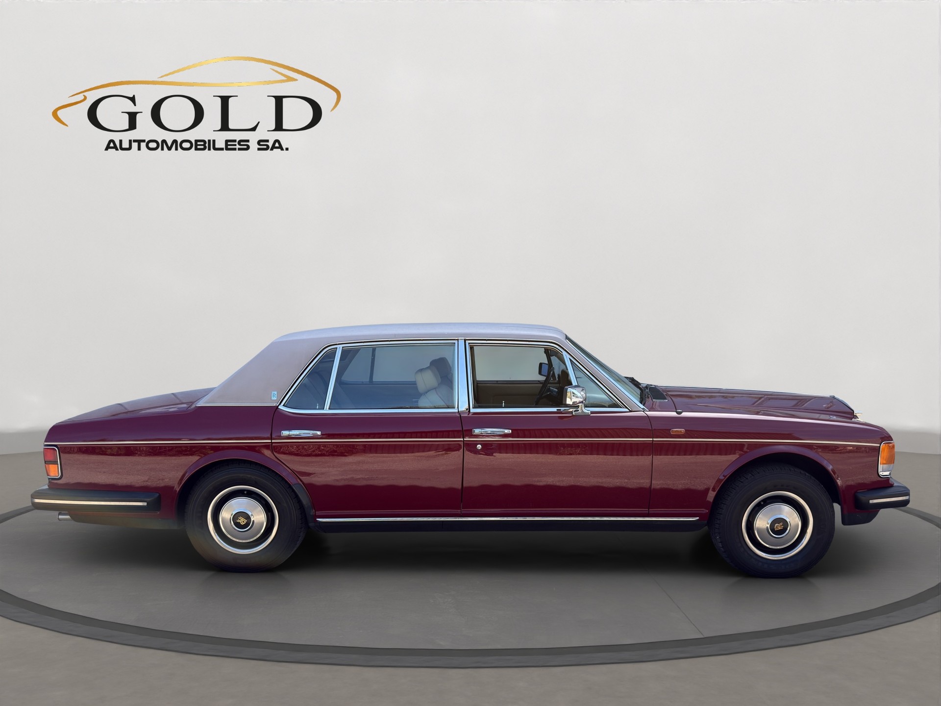 ROLLS-ROYCE Silver Spur-image-12