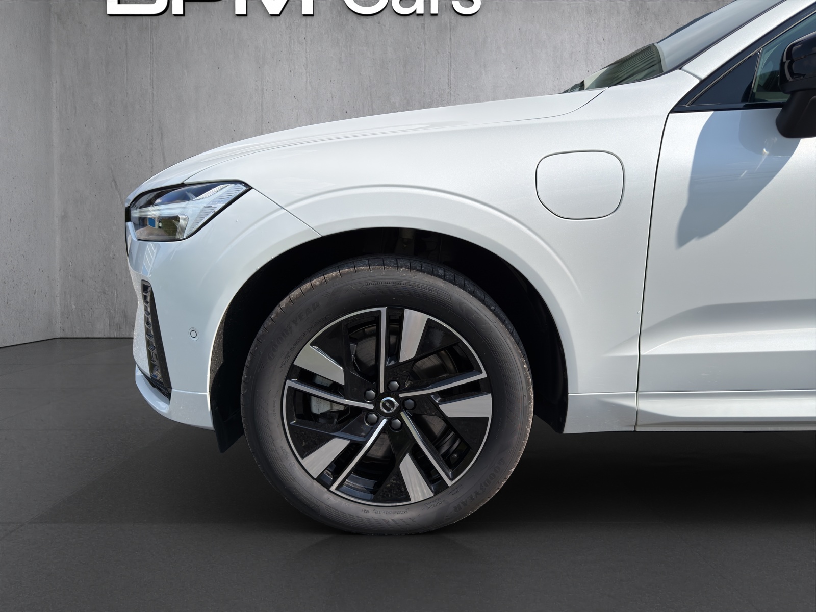 VOLVO XC60 T6 eAWD PluginHybrid Plus Dark Geartronic-image-6