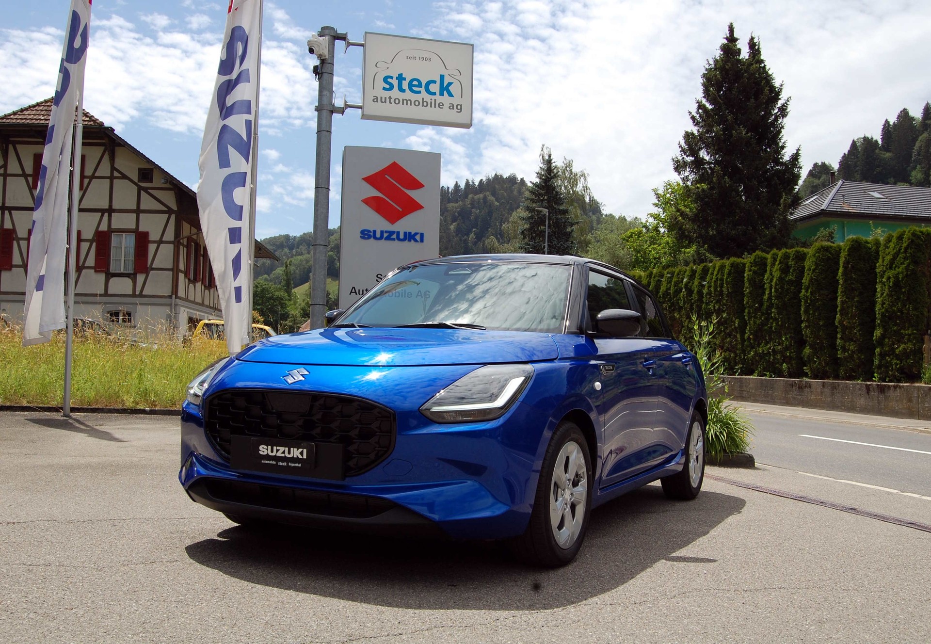SUZUKI Swift 1.2 Sakura Hybrid CVT