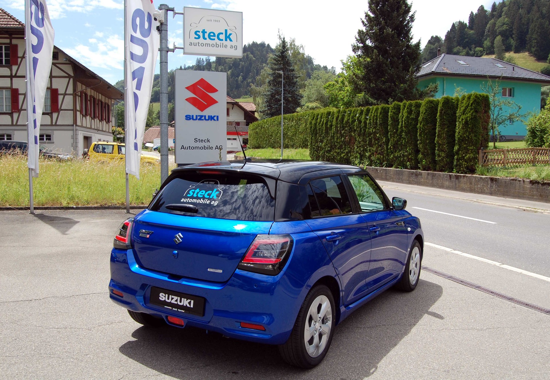 SUZUKI Swift 1.2 Sakura Hybrid CVT-showroom-element-3