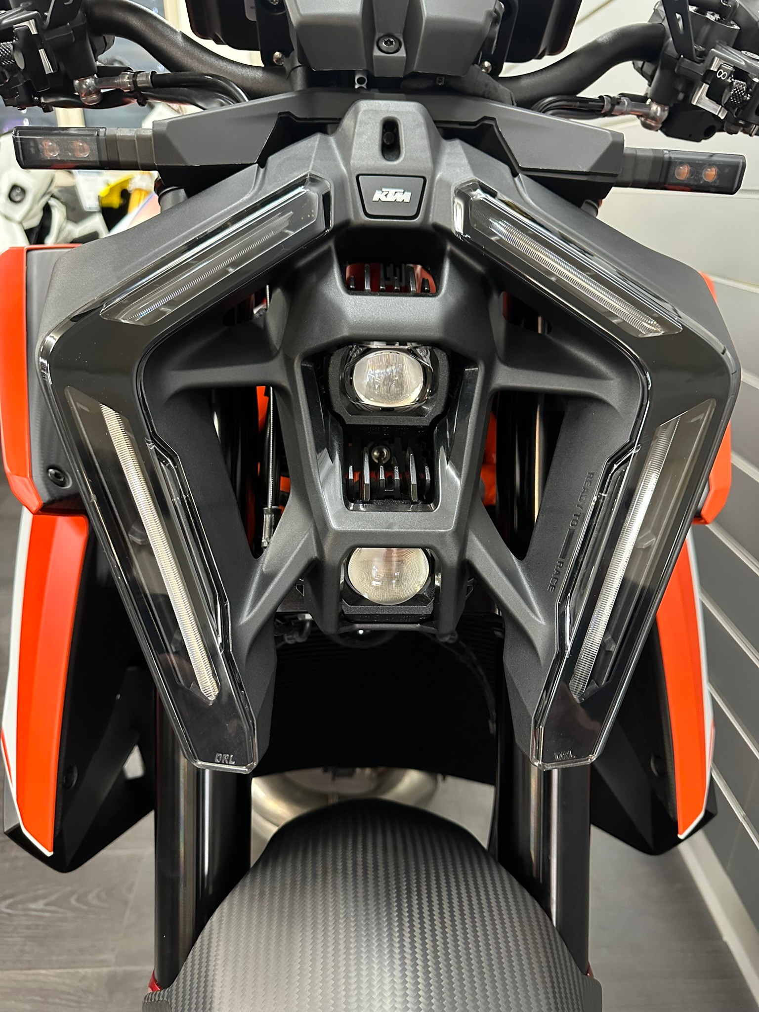 KTM 1390 Super Duke RR-image-7