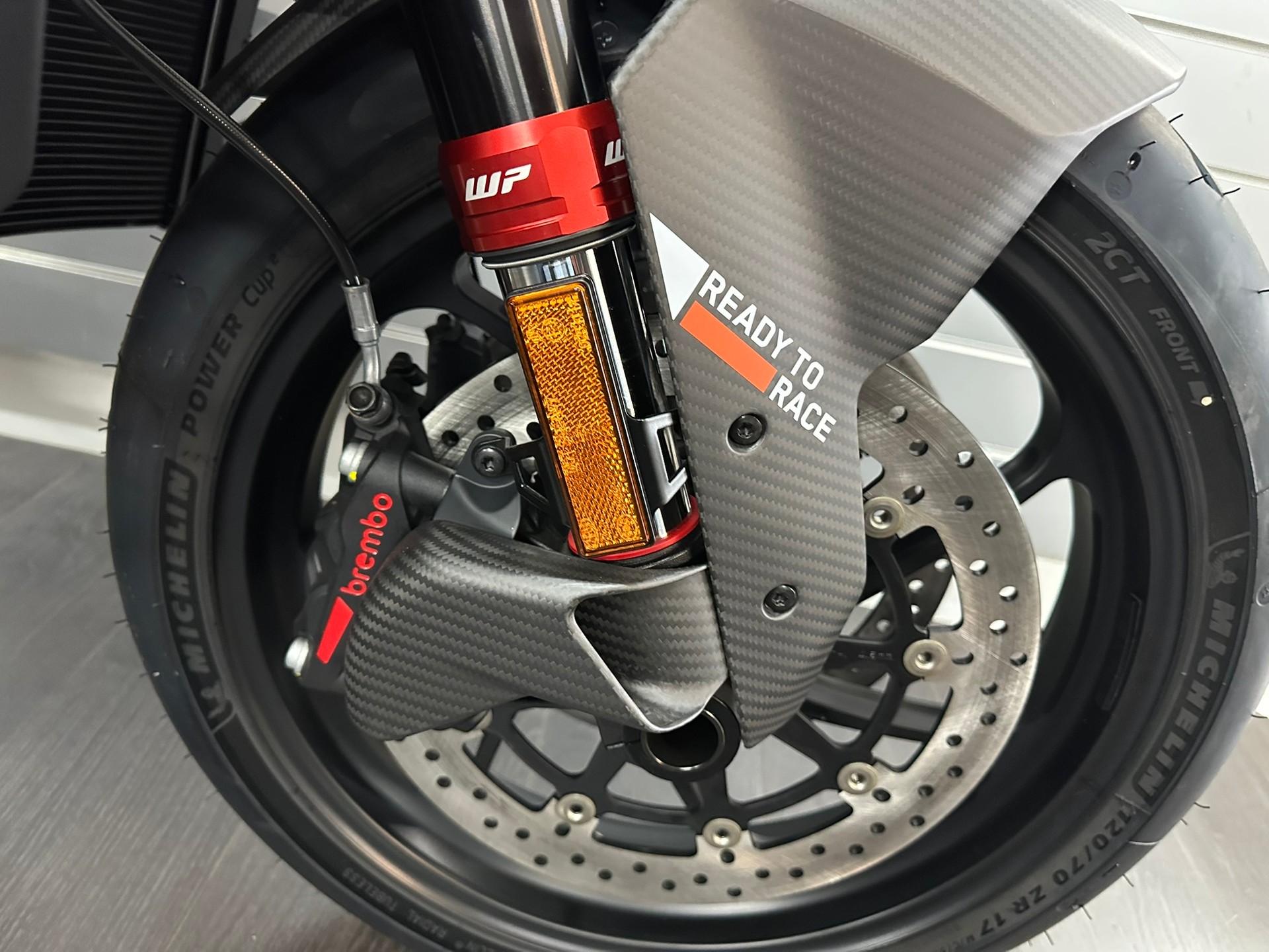 KTM 1390 Super Duke RR-image-3