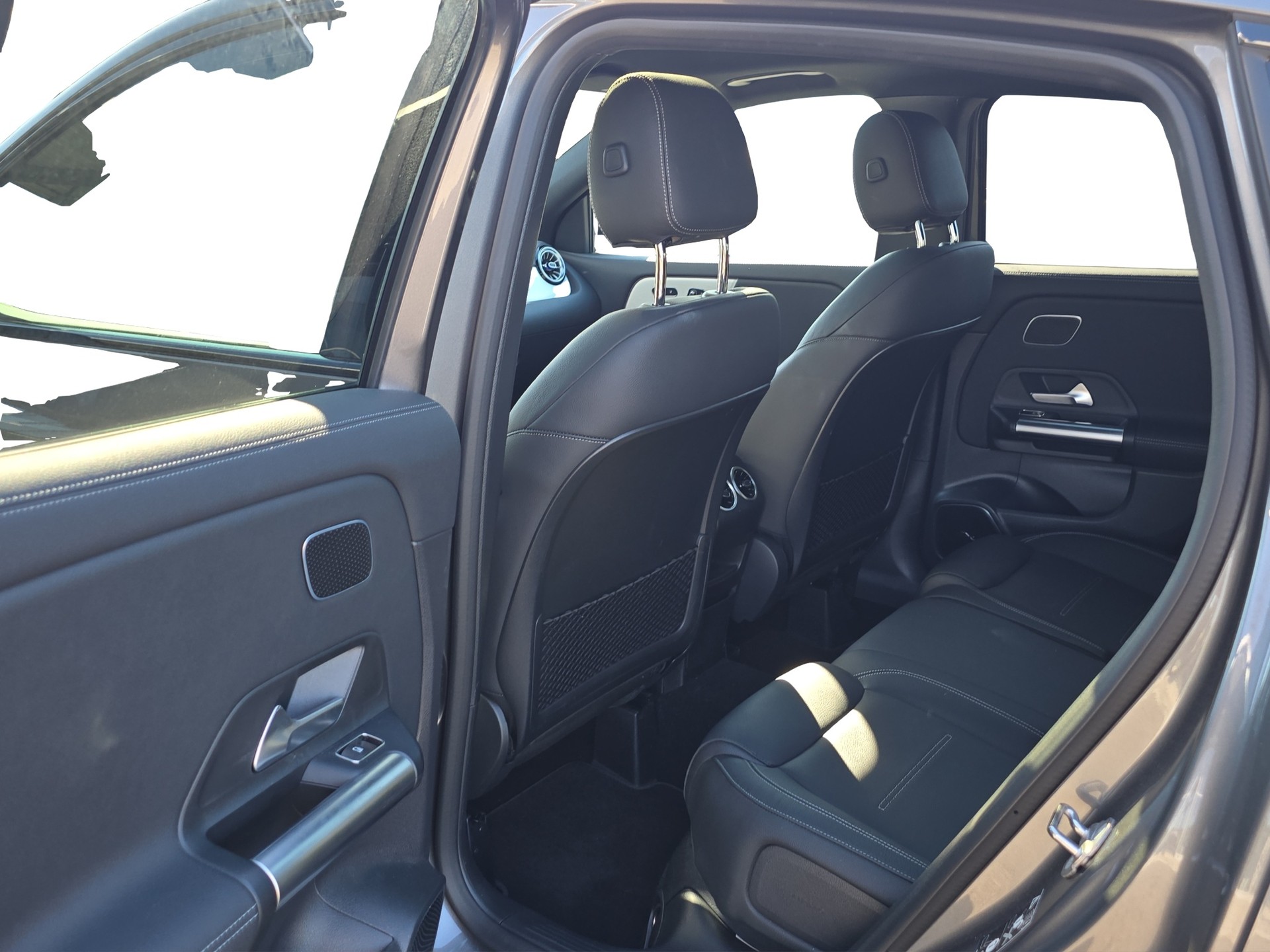 MERCEDES-BENZ GLA 35 AMG 4Matic 8G-Speedshift DCT-image-9