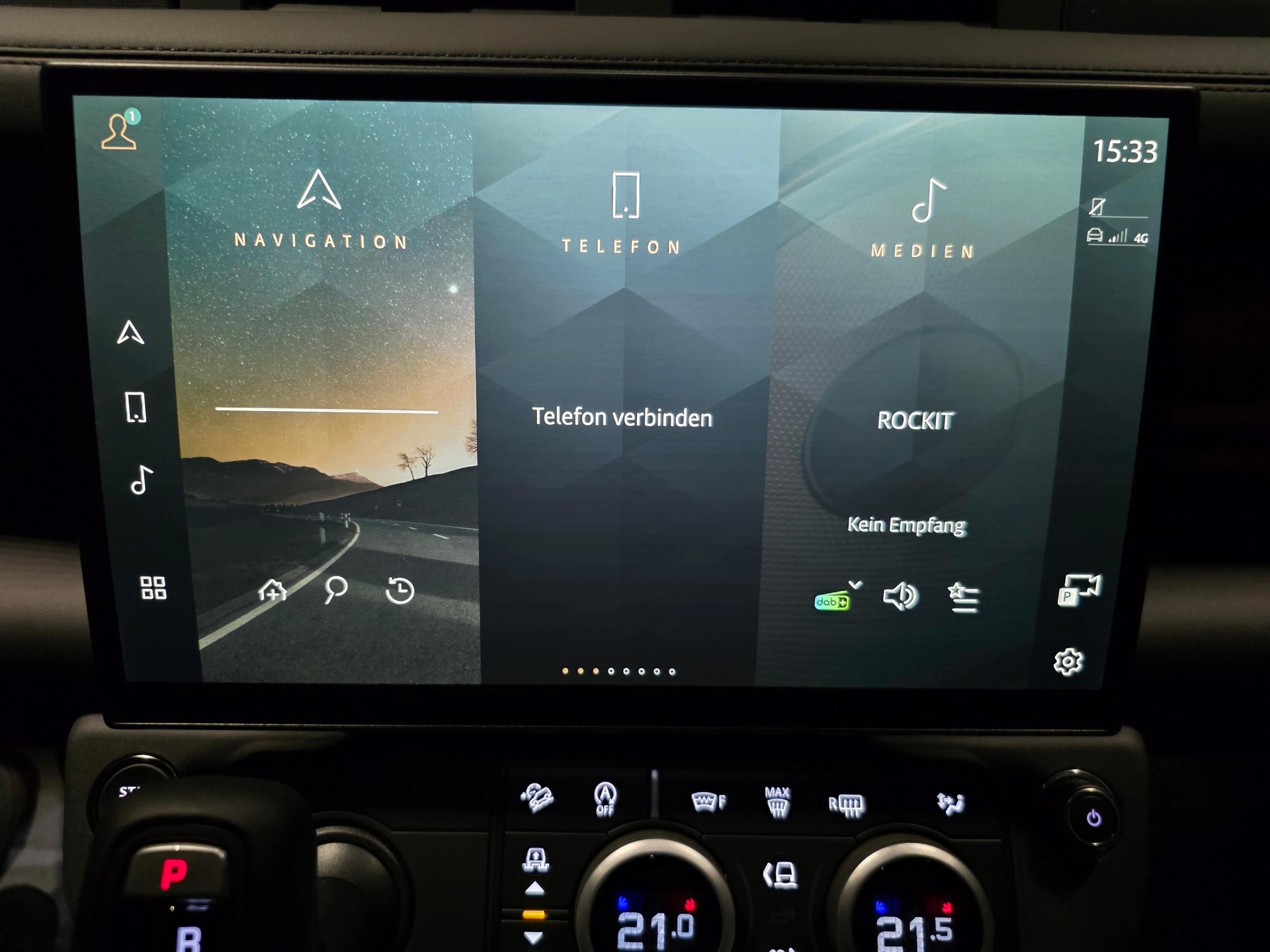 LAND ROVER Defender 90 3.0 D I6 350 X-Dynamic HSE-image-6