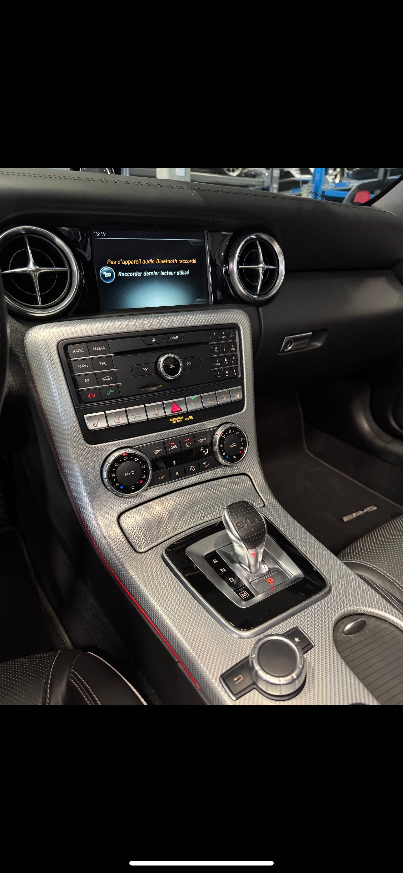 MERCEDES-BENZ SLC 43 AMG-image-5