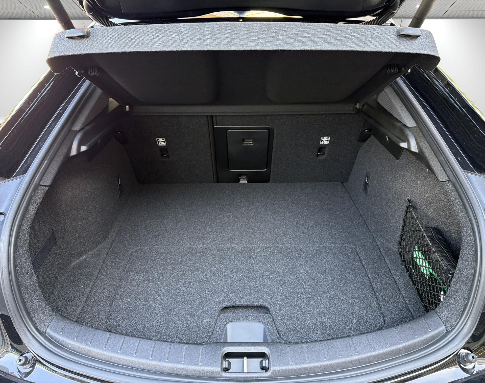 POLESTAR 2 Long Range Single Motor Prim-image-10