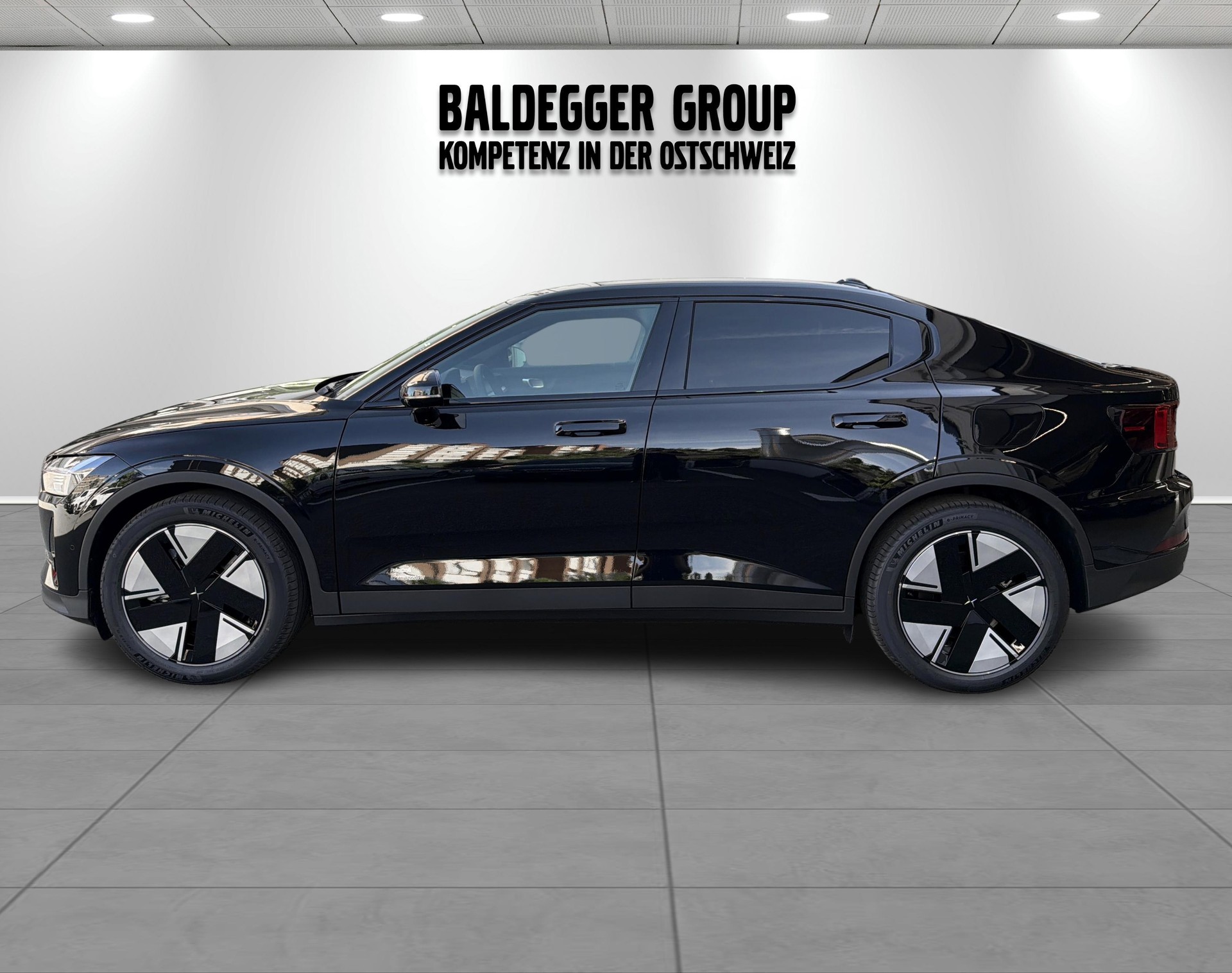 POLESTAR 2 Long Range Single Motor Prim-showroom-element-1