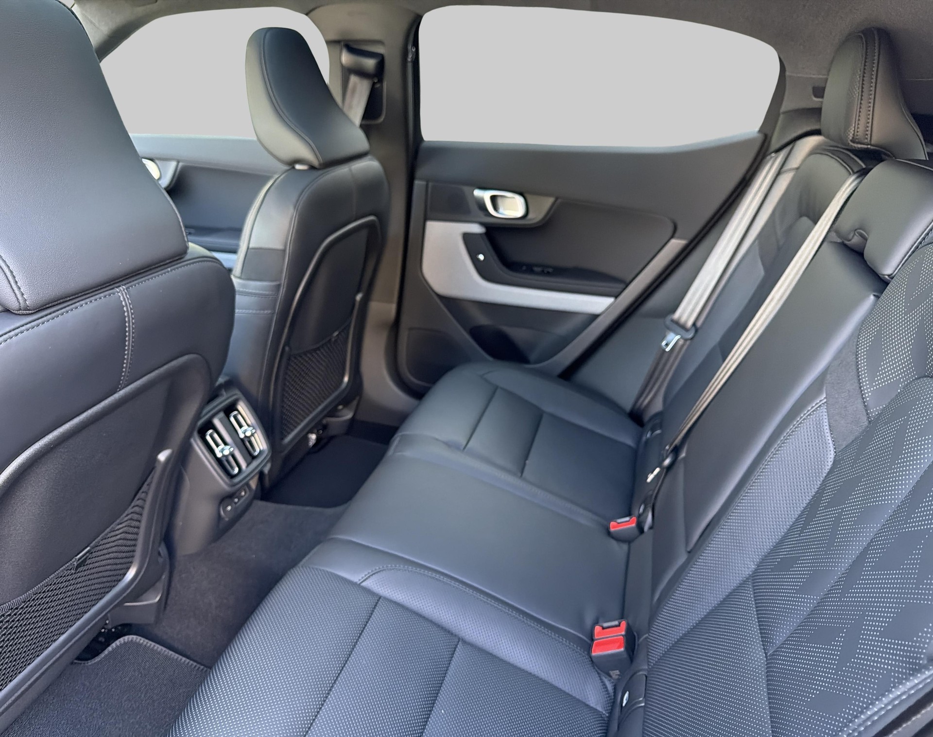 POLESTAR 2 Long Range Single Motor Prim-image-9