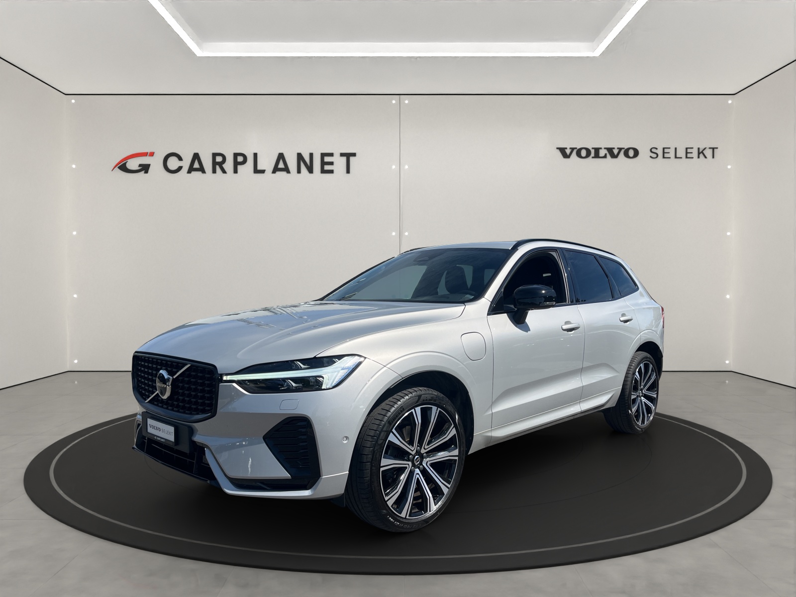 VOLVO XC60 2.0 T6 TE R-Design eAWD