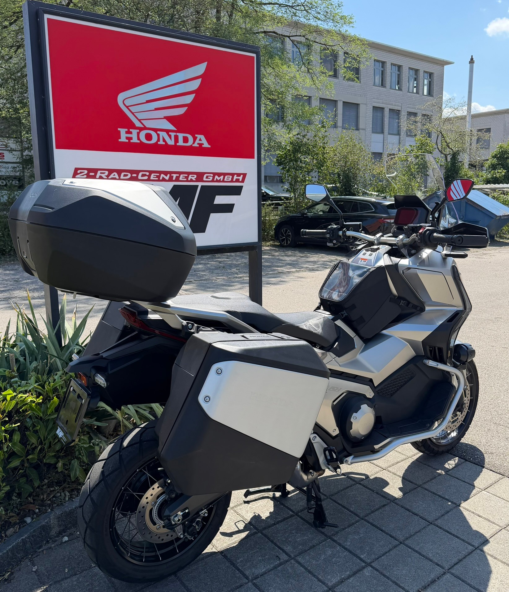 HONDA X-ADV 750 (35kW)-image-1