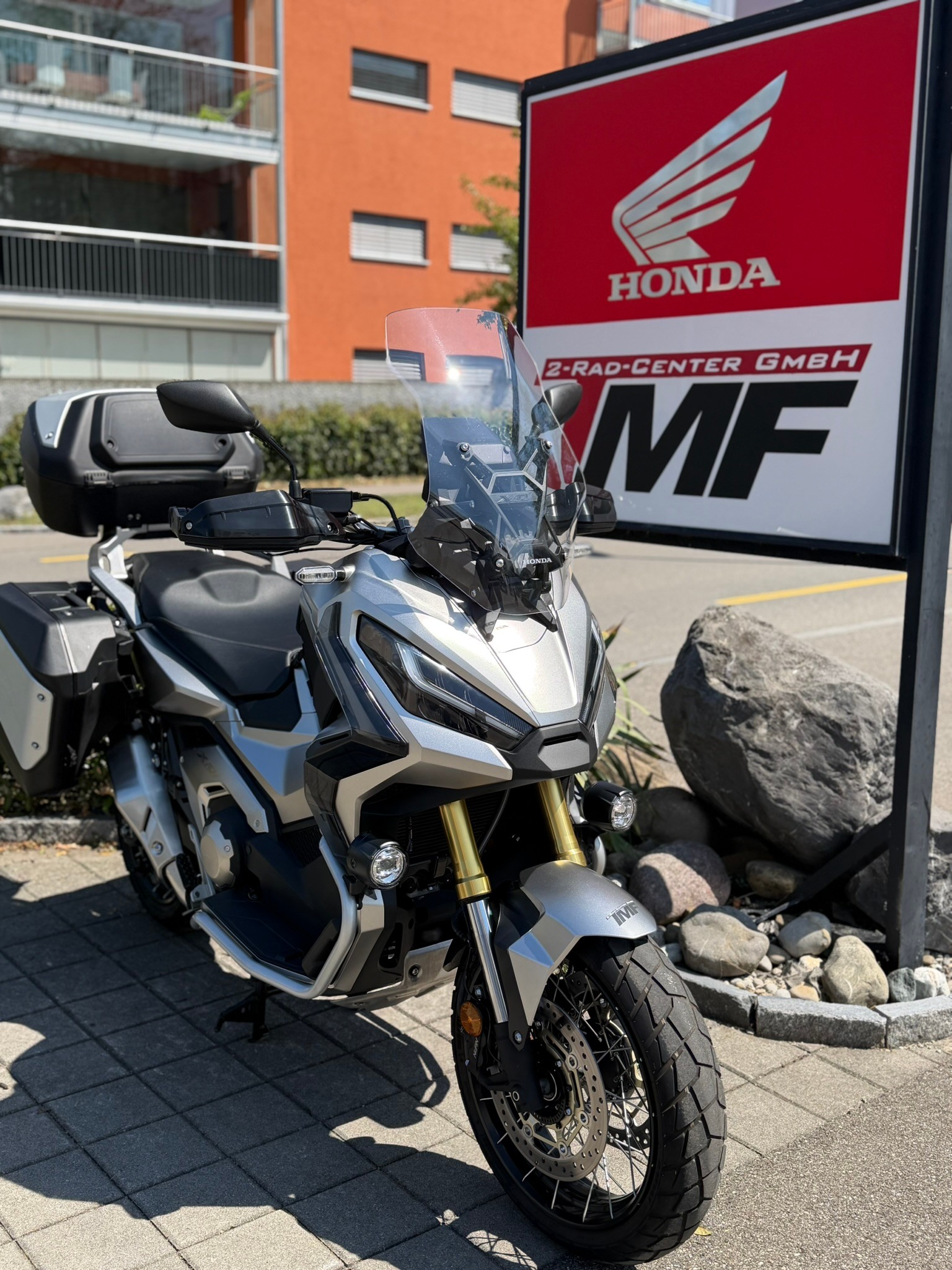 HONDA X-ADV 750 (35kW)-image-2