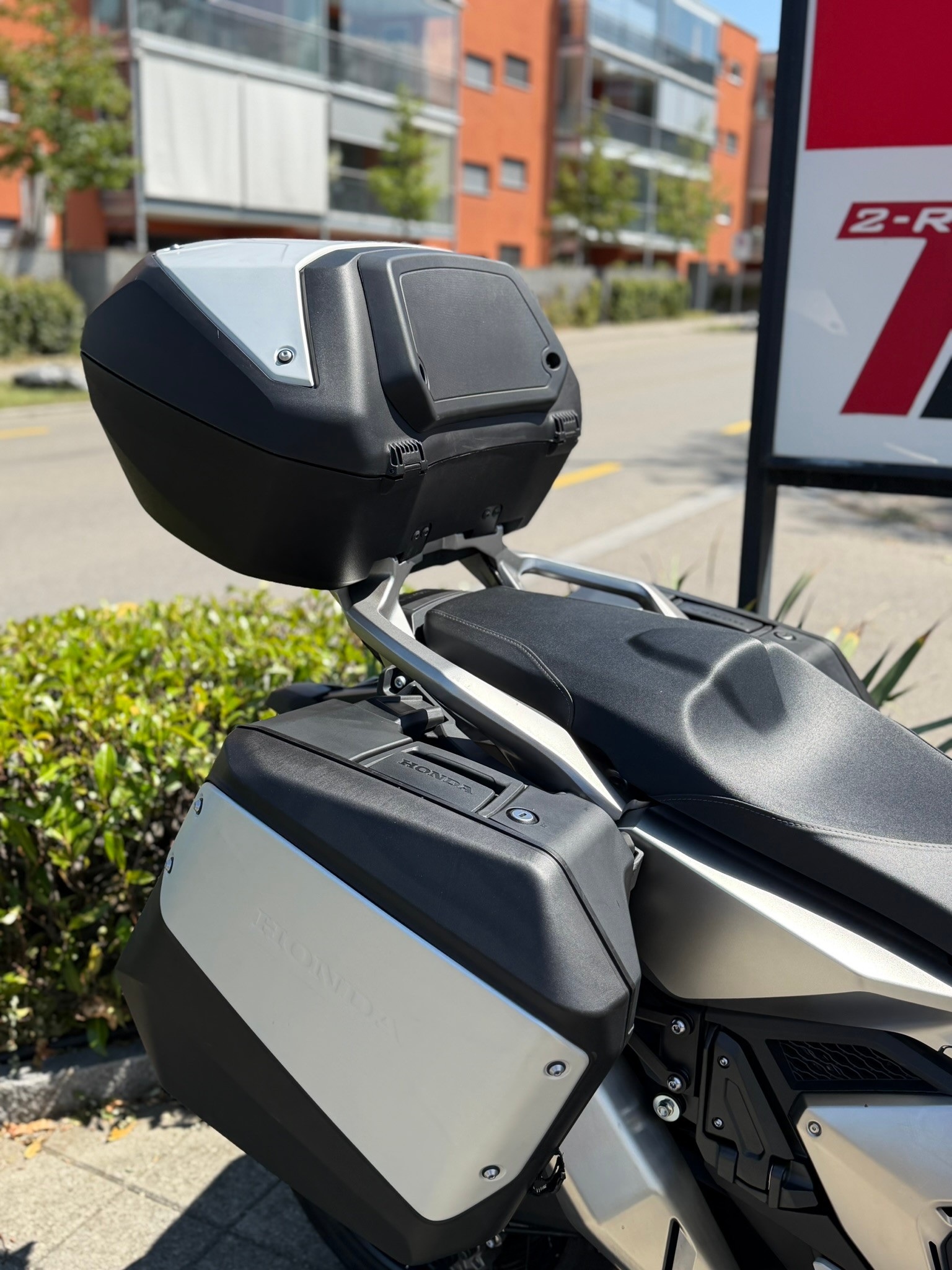 HONDA X-ADV 750 (35kW)-image-3