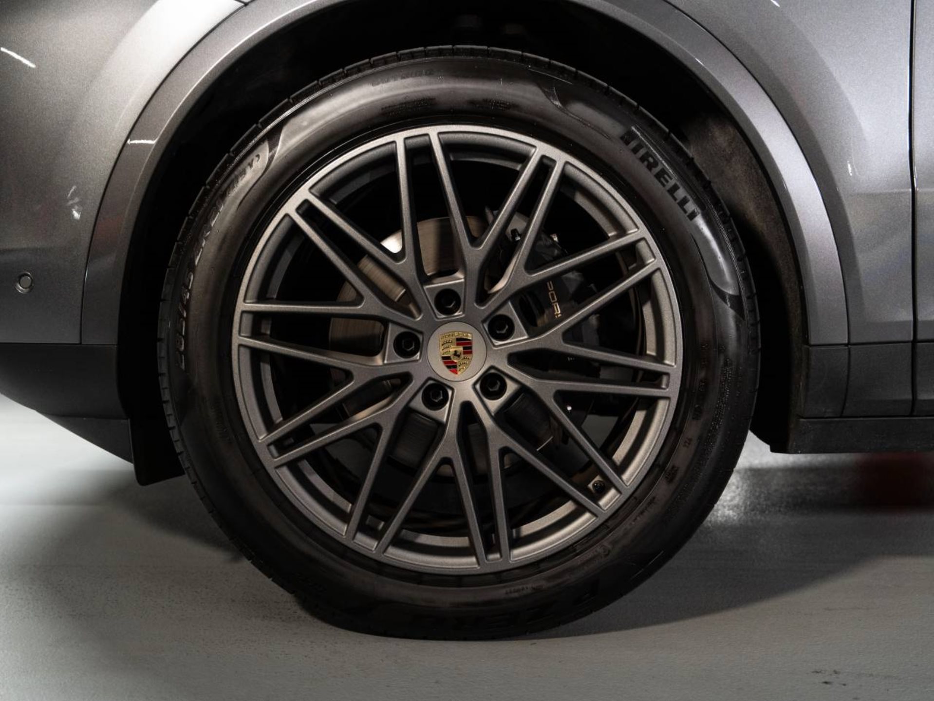 PORSCHE Cayenne (MY24)-image-17