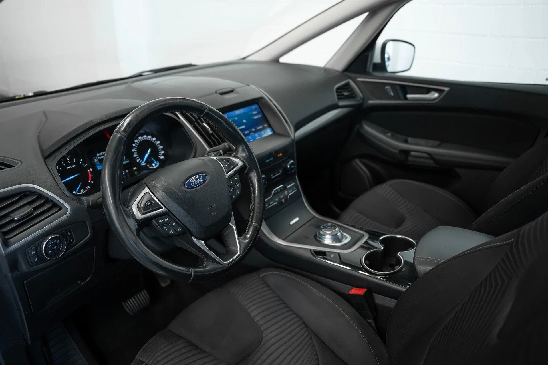 FORD S-Max 2.0 TDCi Titanium Automatic MY 2020 Facelift-image-9