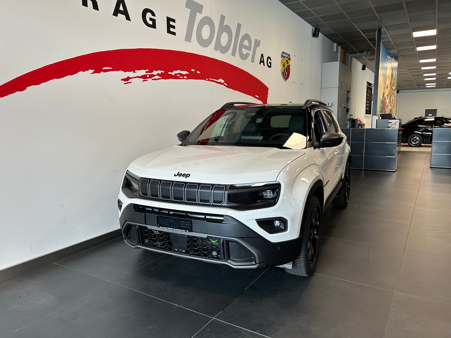 JEEP Avenger 1.2 Turbo MHEV Overland Leather 4xe-showroom-element-2