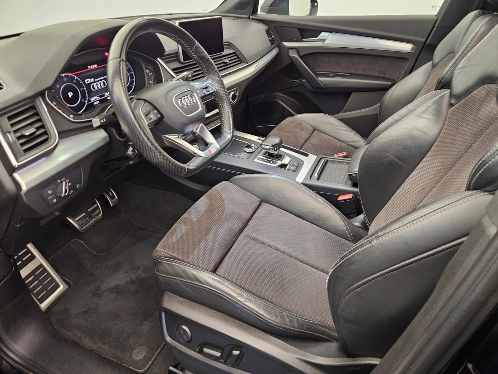 AUDI Q5 2.0 TDI sport quattro S-tronic-image-10
