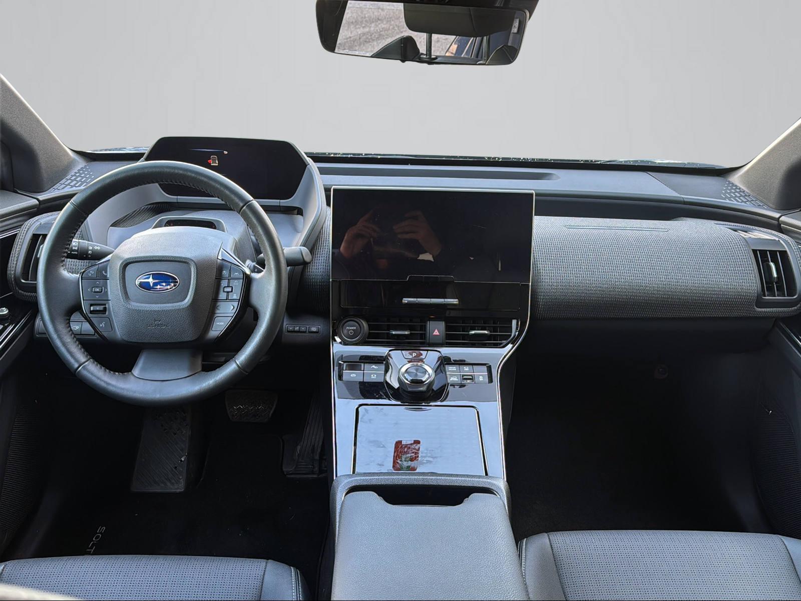 SUBARU Solterra eV Luxury AWD-image-5