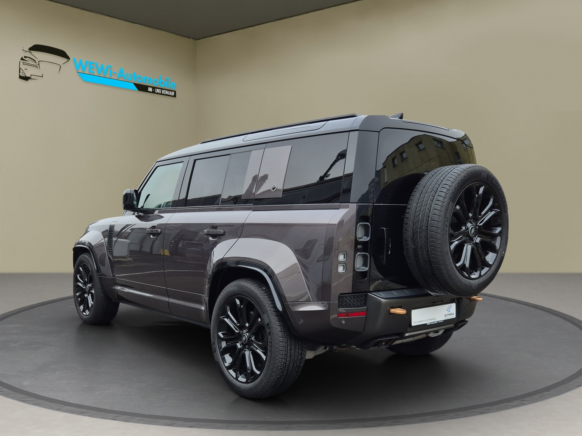 LAND ROVER Defender 110 635 V8 4.4 Octa AT8-showroom-element-2