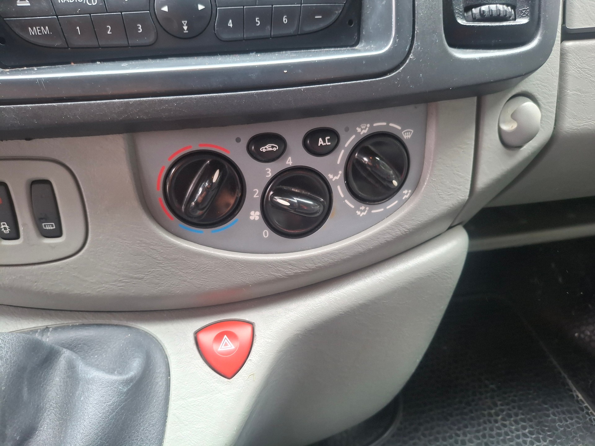OPEL 2.0 CDTI 90-image-8