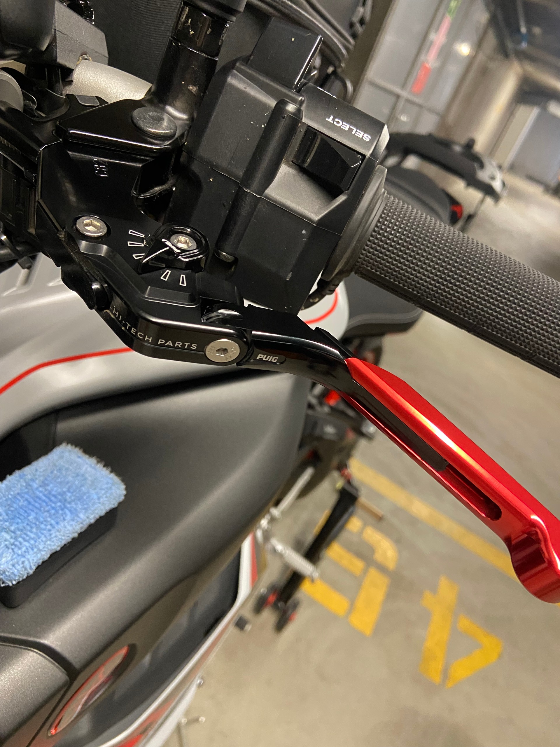 YAMAHA MT-10 ABS - sehr gepflegt und viele Extras-image-13