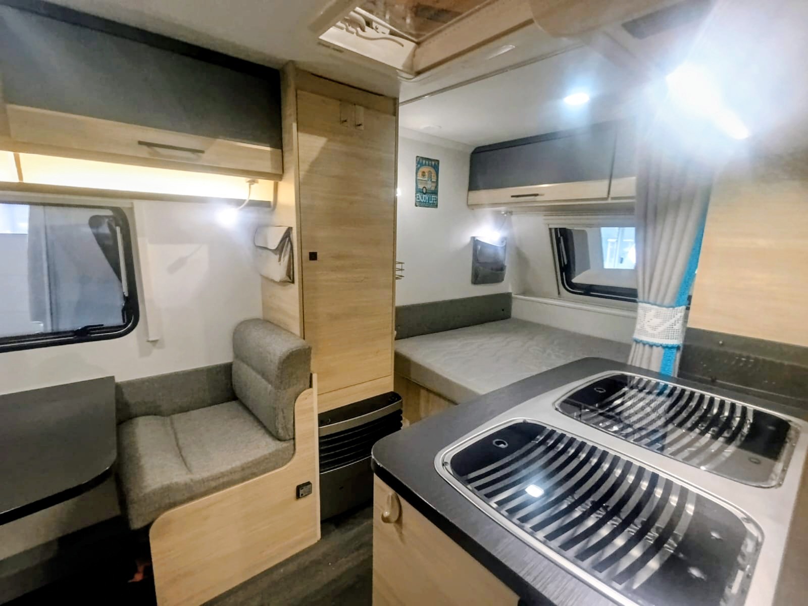 CARAVELAIR Alba 390 Style-image-9