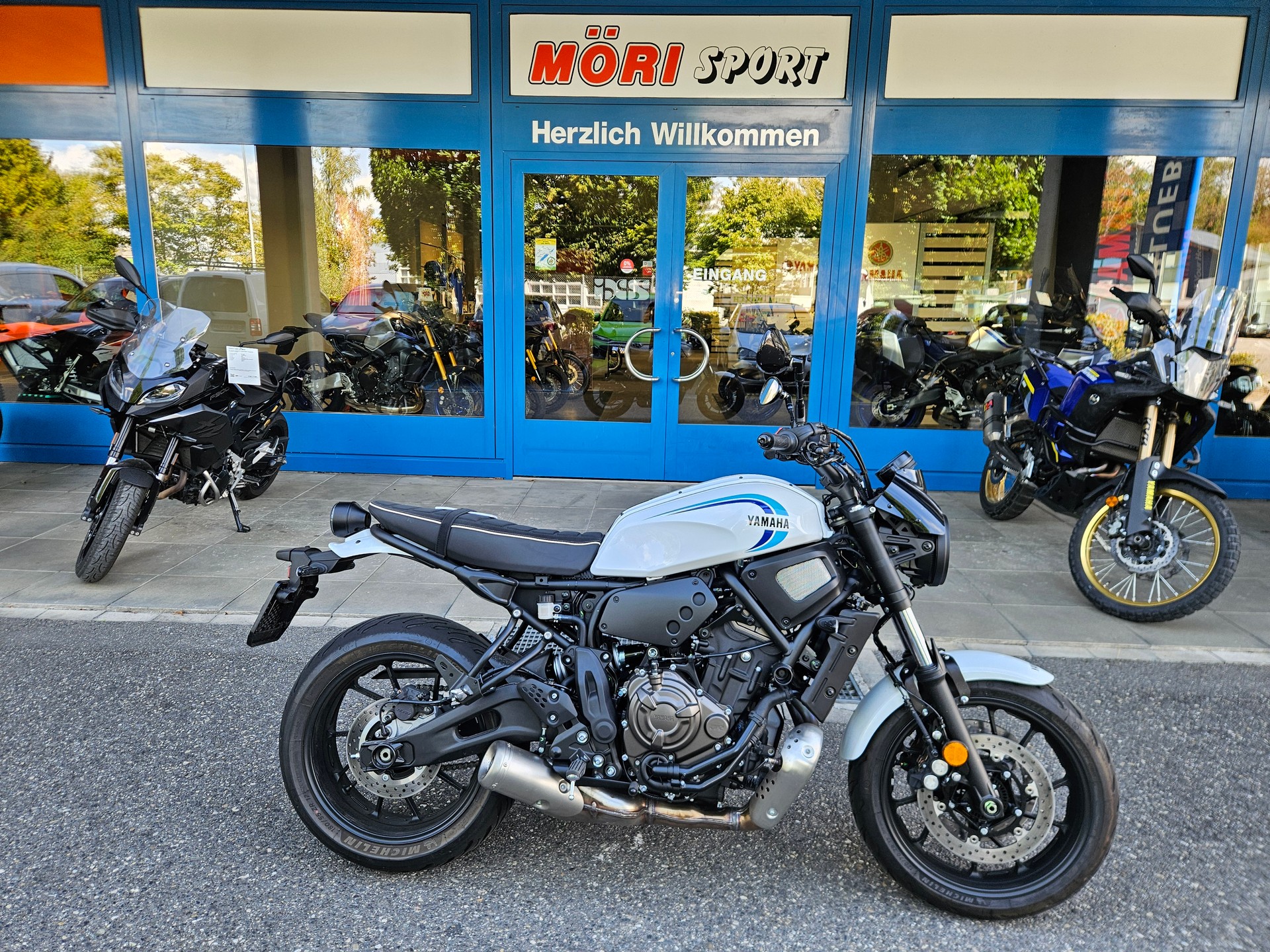 YAMAHA XSR 700