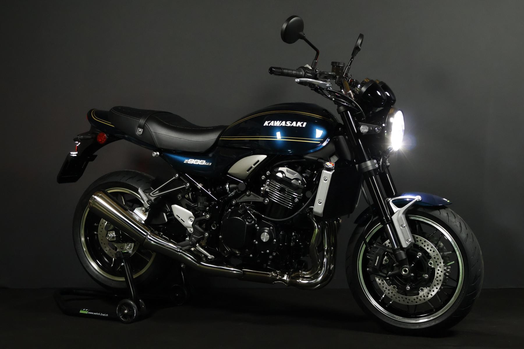 KAWASAKI Z 900 RS SE-image-2